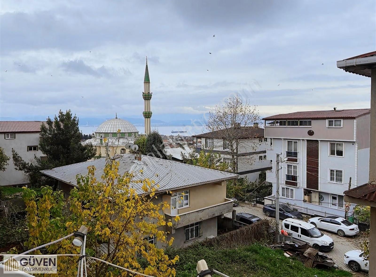 Deniz Manzaralı Geniş Ara Kat Daire Fırsat Daıre