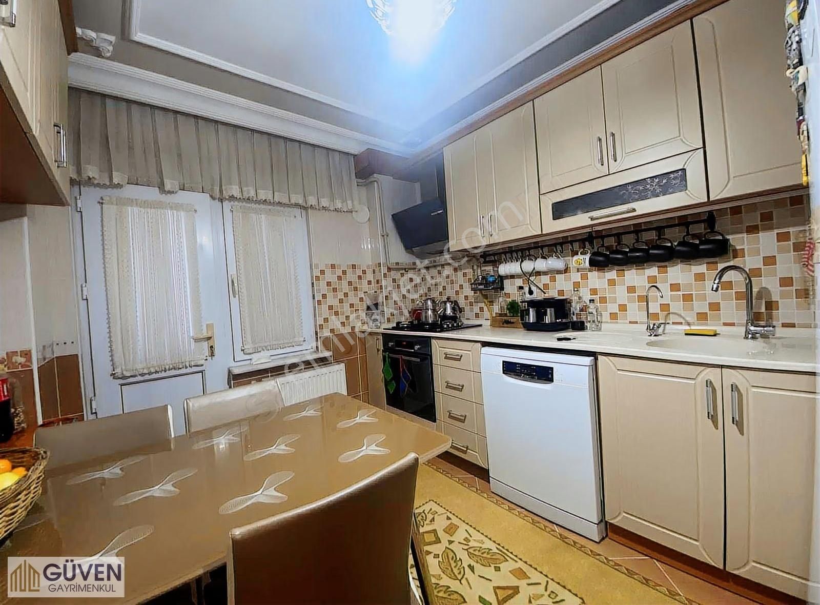 Deniz Manzaralı Geniş Ara Kat Daire Fırsat Daıre - Görsel 4