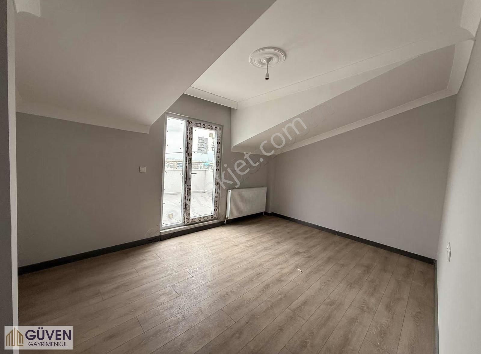 Reşat Nuri Gültekin Cad. Üzeri 4+1 Lüks Üst Dublex - Görsel 24