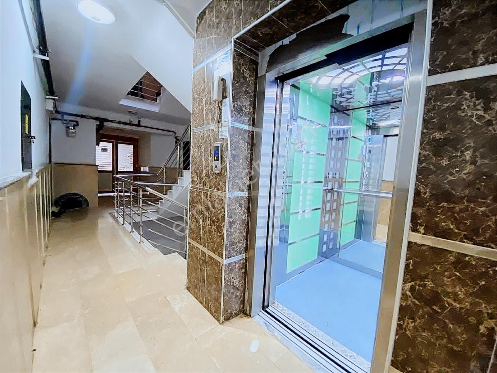 Taylan Emlak'tan Necip Fazıl K. Merkezi Yanı 1.kat 3+1 Asansörlü - Görsel 23