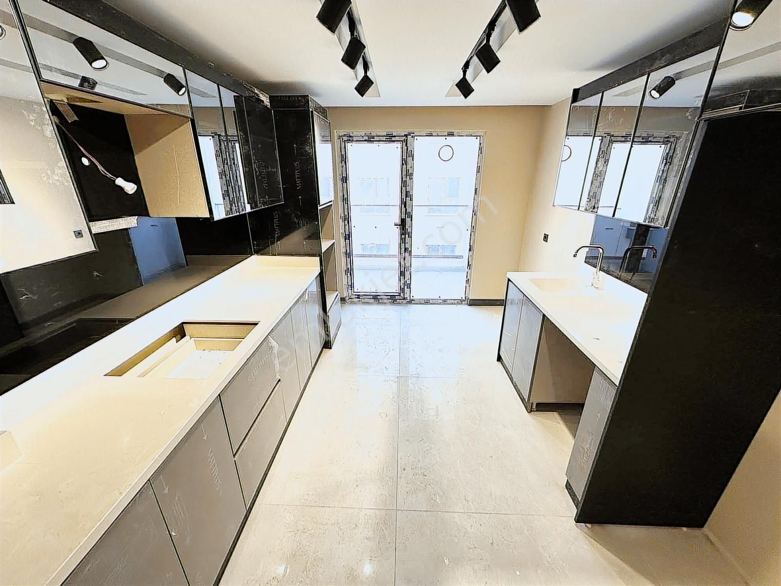 Taylan Emlaktan Karapürçekte A.ısıtma Süper Lüks Satılık Daire - Görsel 27