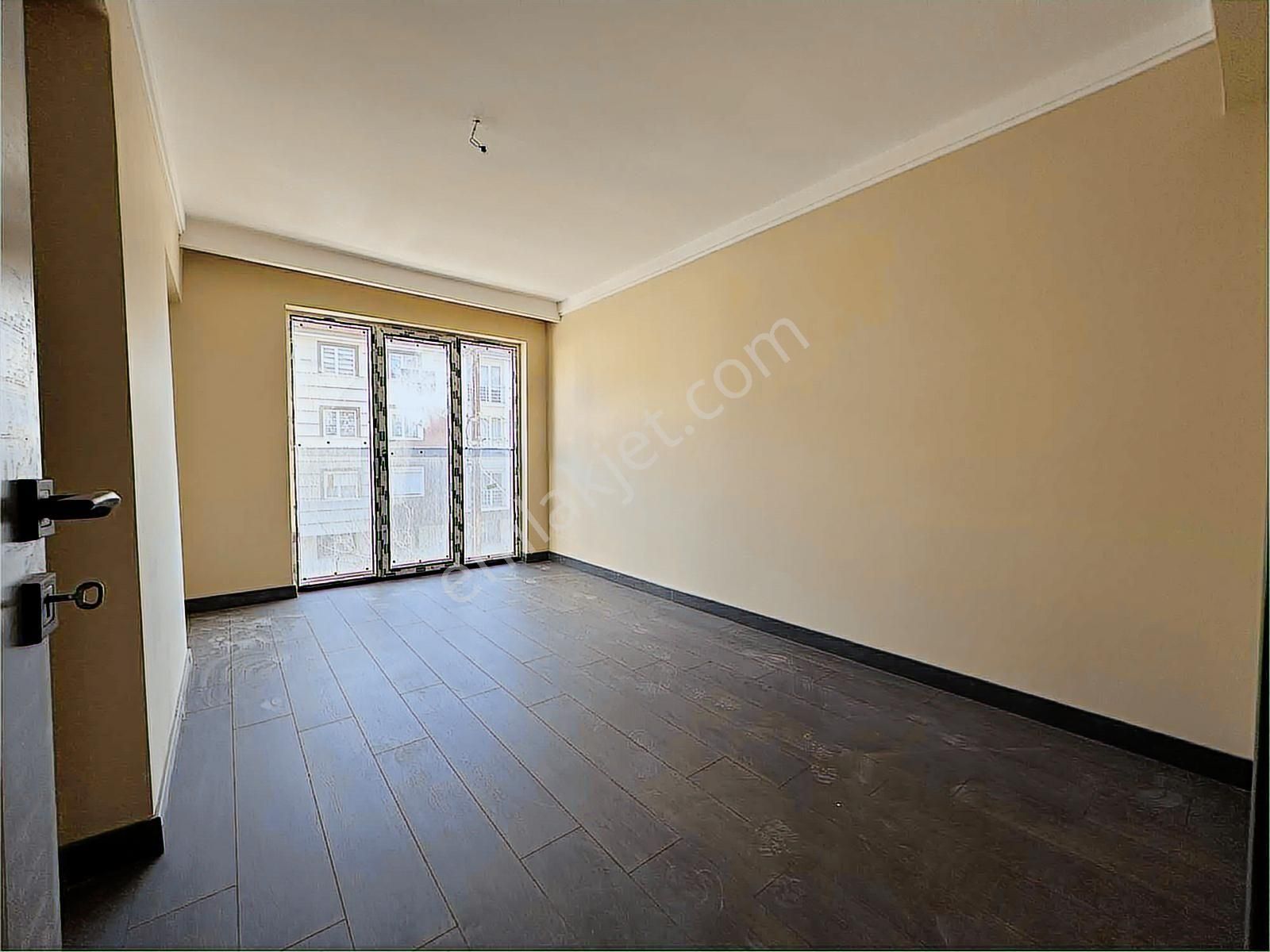 Taylan Emlaktan Karapürçekte A.ısıtma Süper Lüks Satılık Daire - Görsel 12