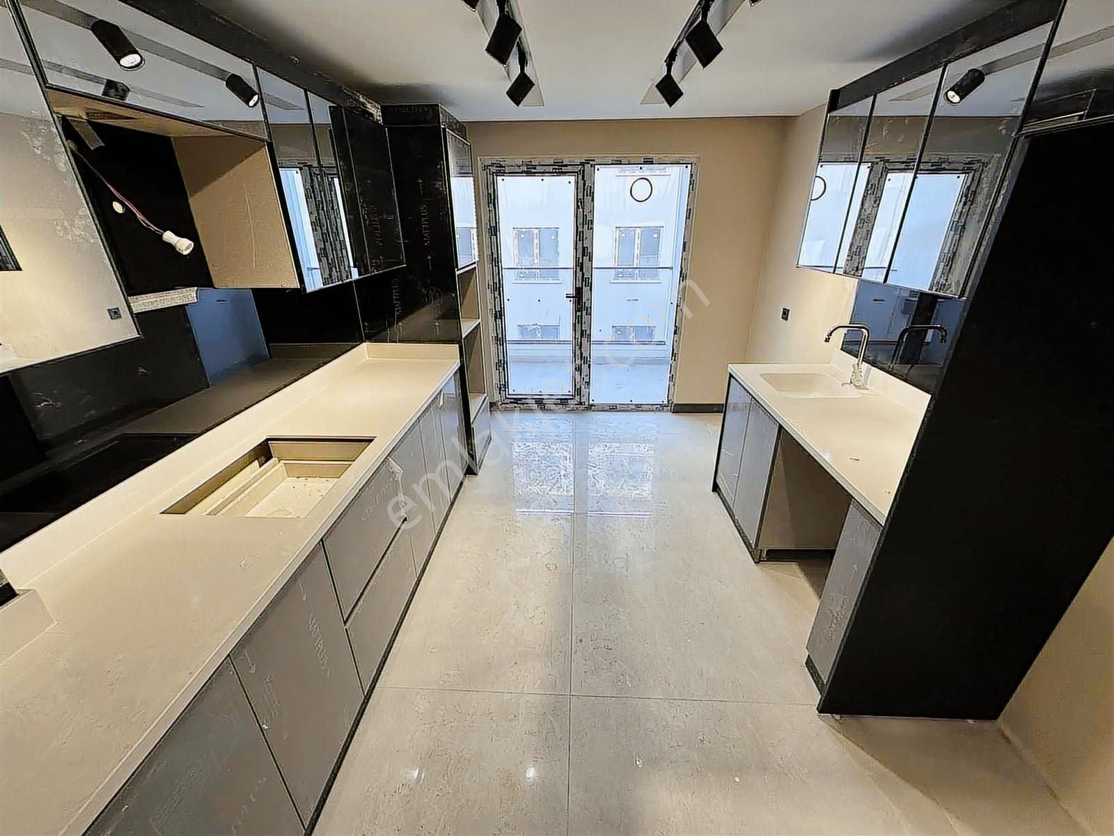 Taylan Emlaktan Karapürçekte A.ısıtma Süper Lüks Satılık Daire - Görsel 31