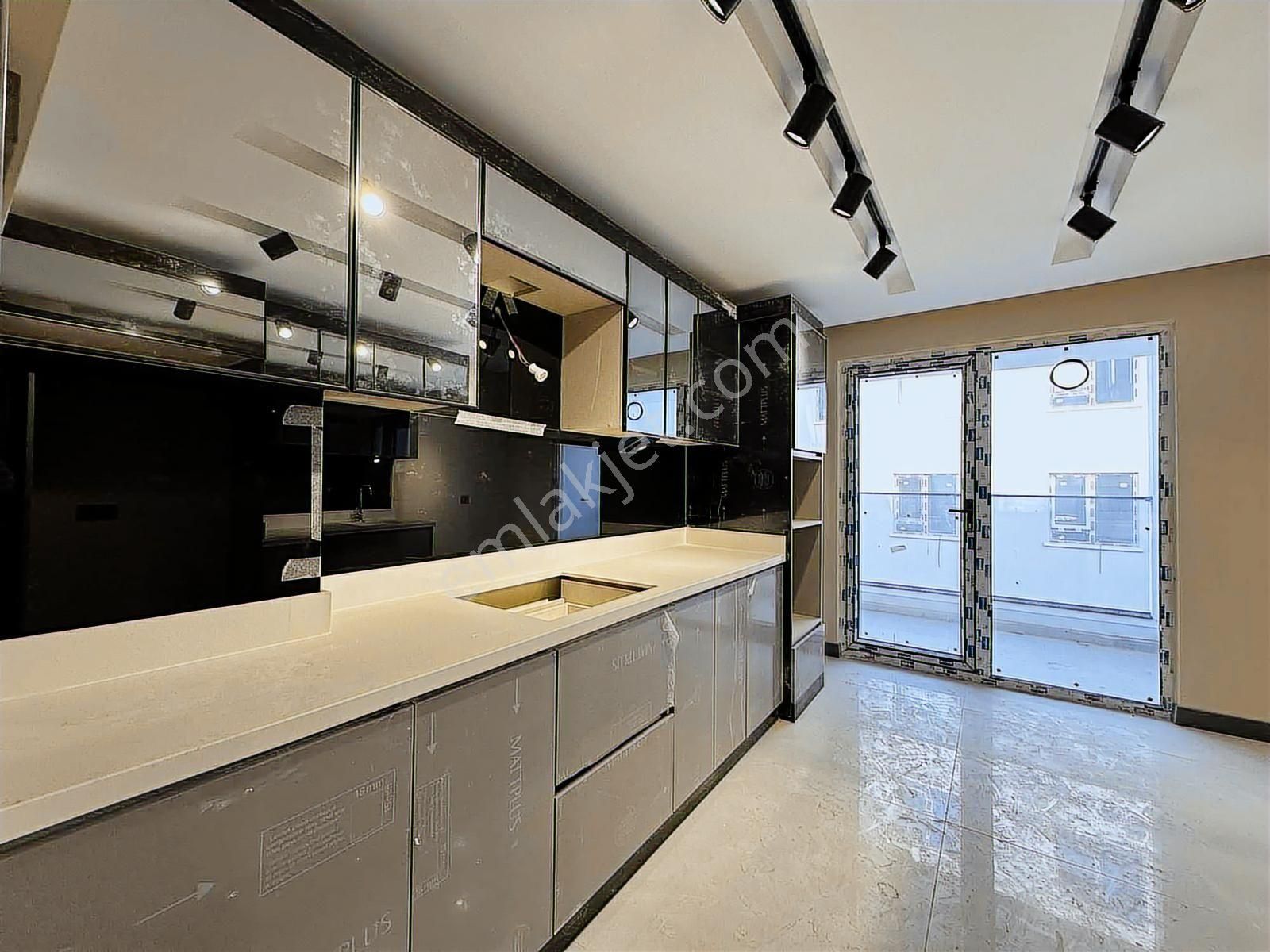 Taylan Emlaktan Karapürçekte A.ısıtma Süper Lüks Satılık Daire - Görsel 35