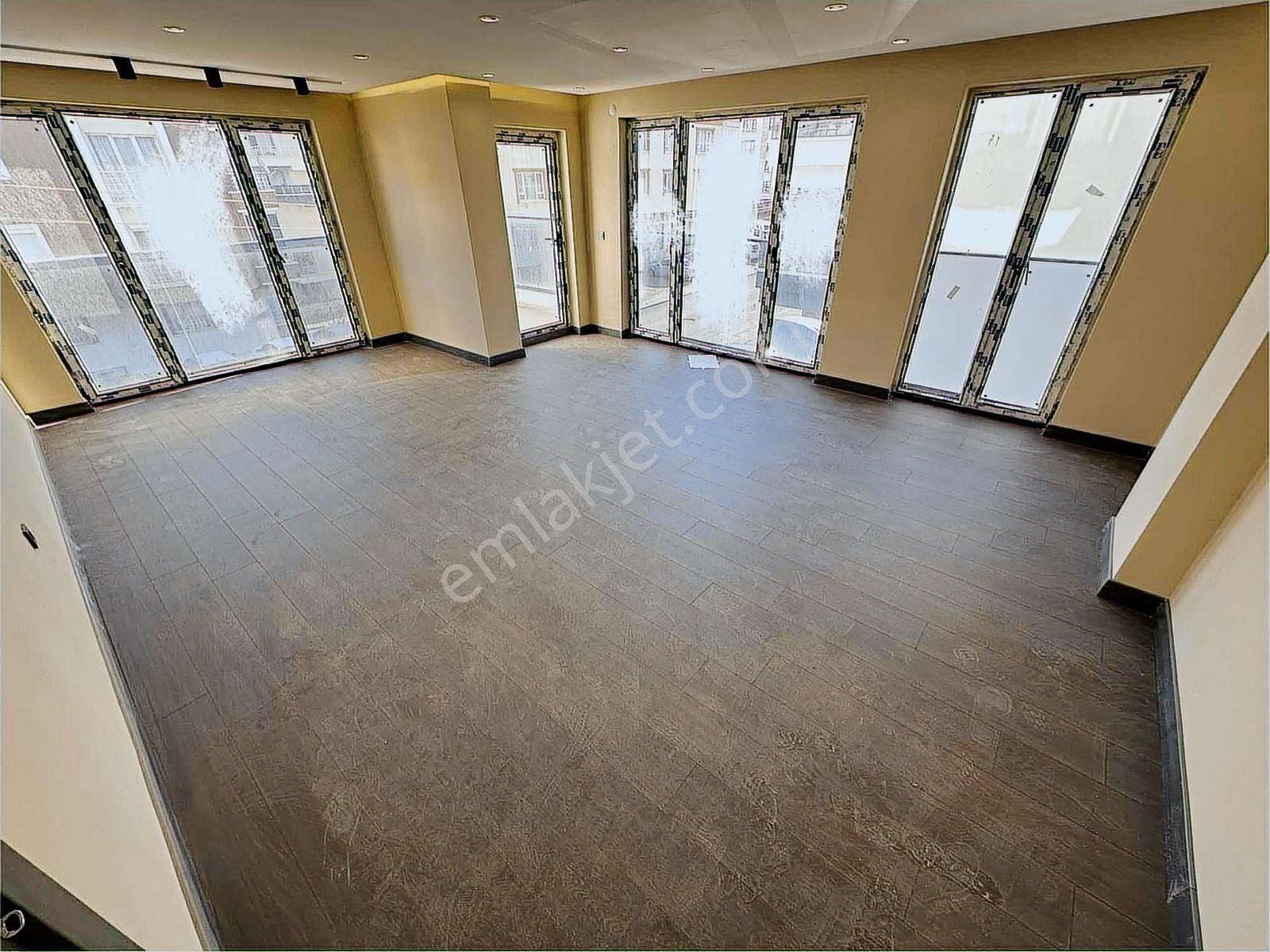 Taylan Emlaktan Karapürçekte A.ısıtma Süper Lüks Satılık Daire - Görsel 15