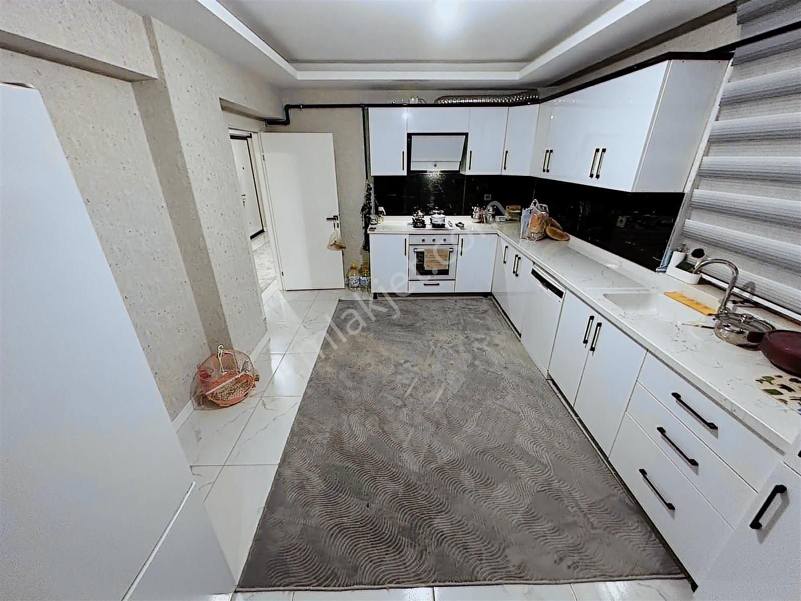 Taylan Emlaktan Site İçerisinde 3+1 Lüx Satılık Daire - Görsel 21