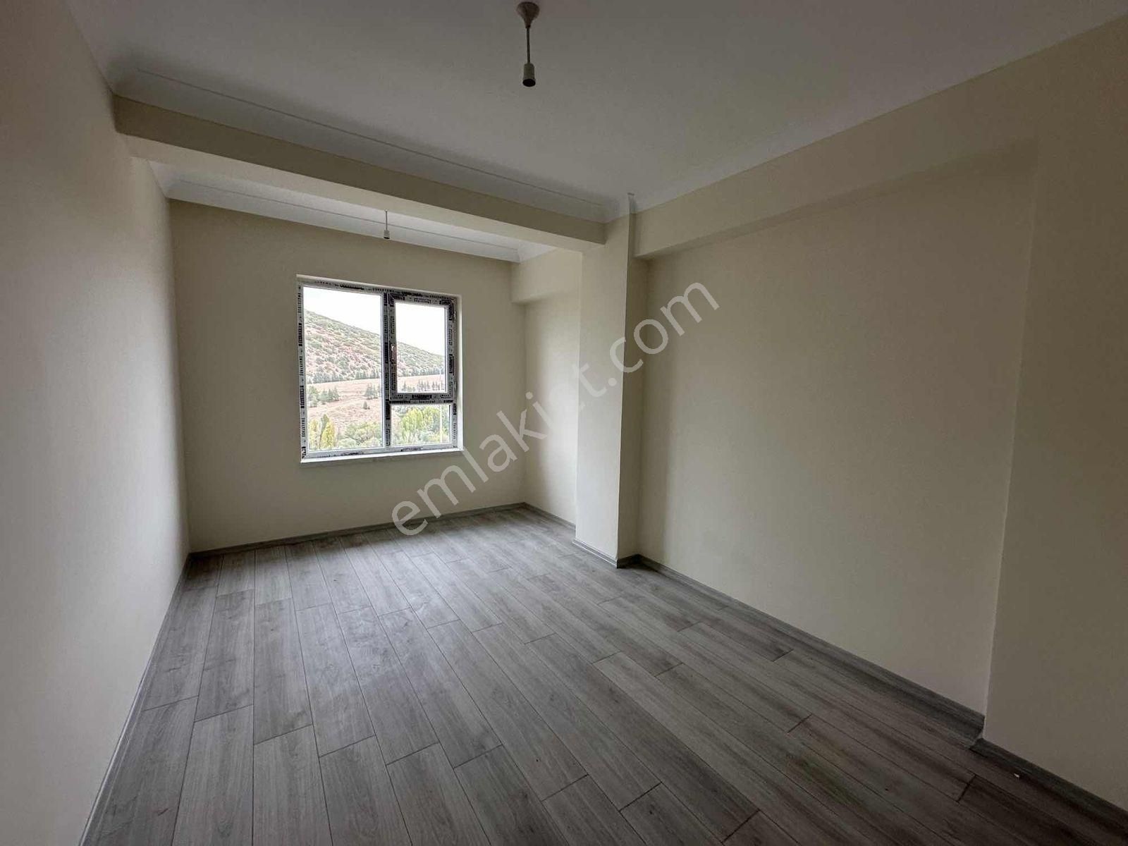 Taylan Emlaktan Karapürçekte A.ısıtma Full Yapılı Satılık Daire - Görsel 21