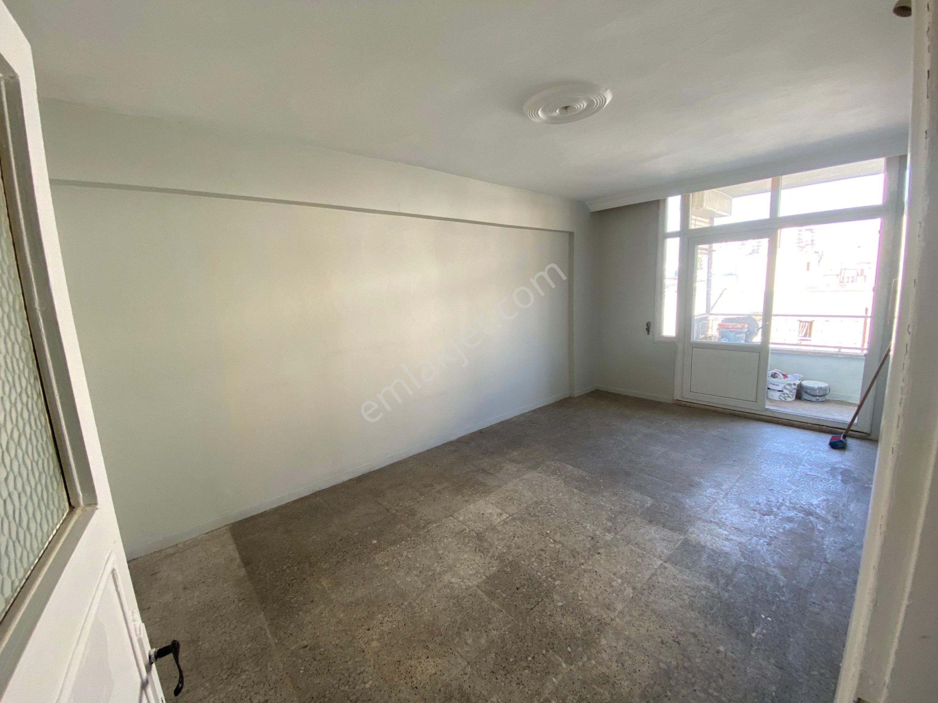 Mesudiye Mahallesi Cadde Üzeri Beş Yol Park Cepheli 3+1