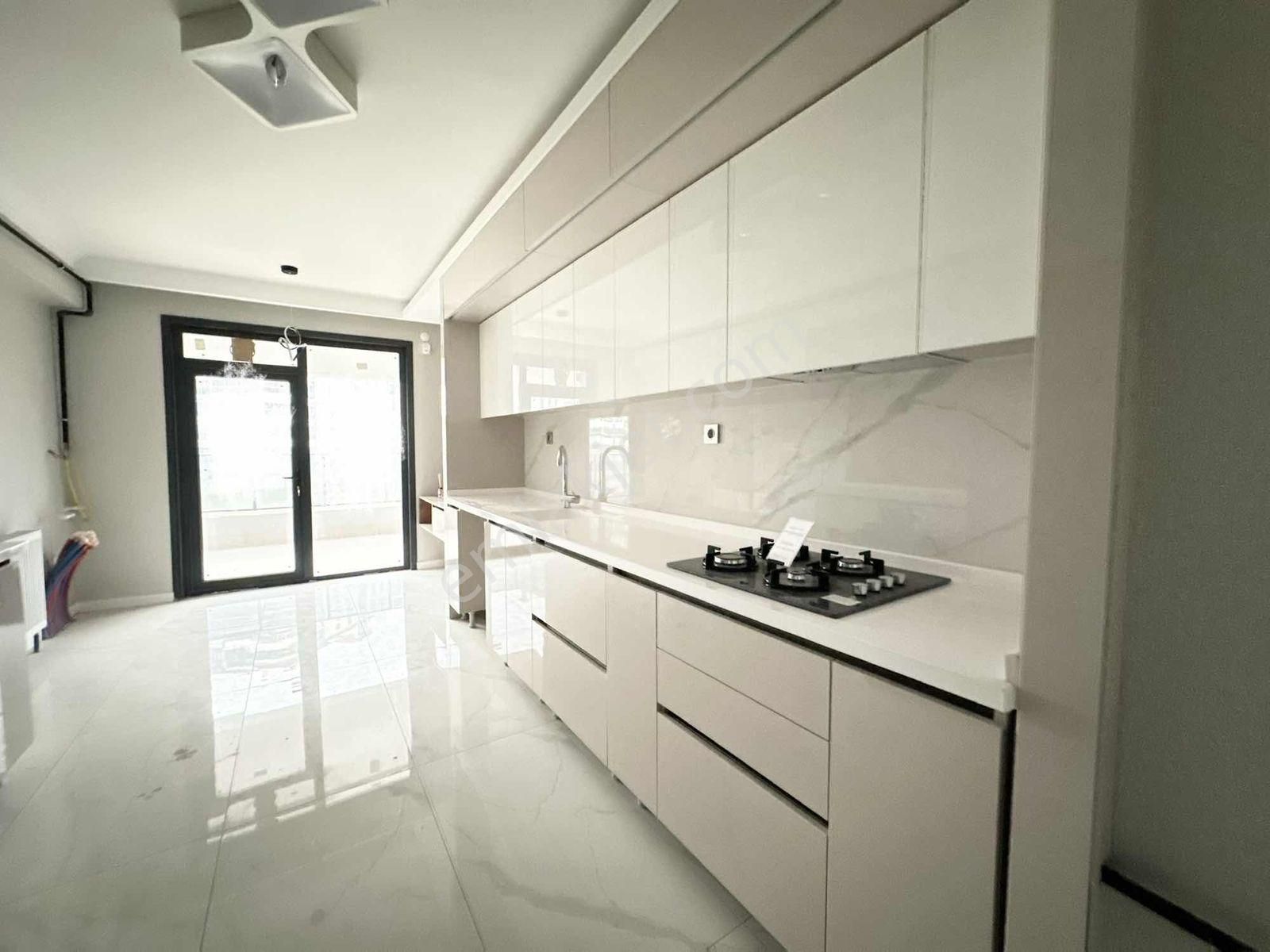 Taylan Emlak'tan Site İçerisinde 3+1 Teras Balkon Satılık Daire - Görsel 2