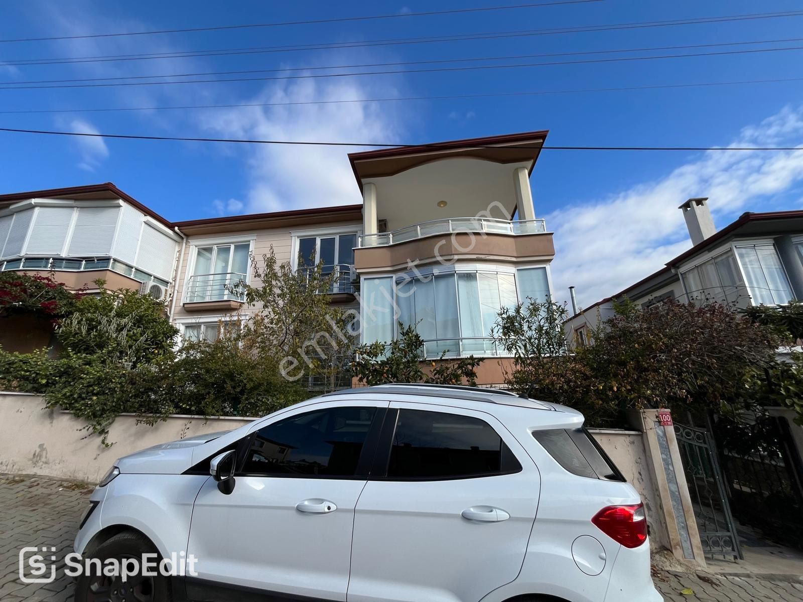 Altınoluk Kazdağları Eteklerinde Full Deniz Manzaralı Geniş Balkonlu Keyifli Satılık 2+1 Daire
