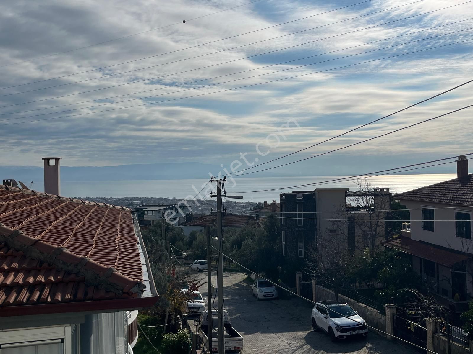Altınoluk Kazdağları Eteklerinde Full Deniz Manzaralı Geniş Balkonlu Keyifli Satılık 2+1 Daire - Görsel 3