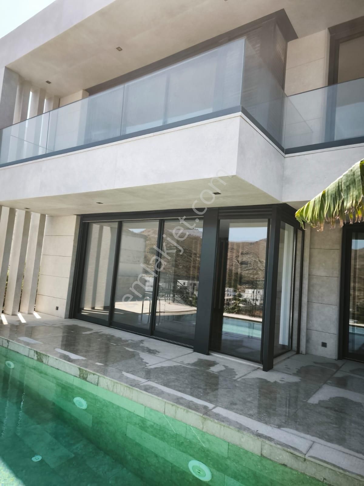 Gümüşlükte 5+1 Lüks Dubleks Satılık Villa - Görsel 15