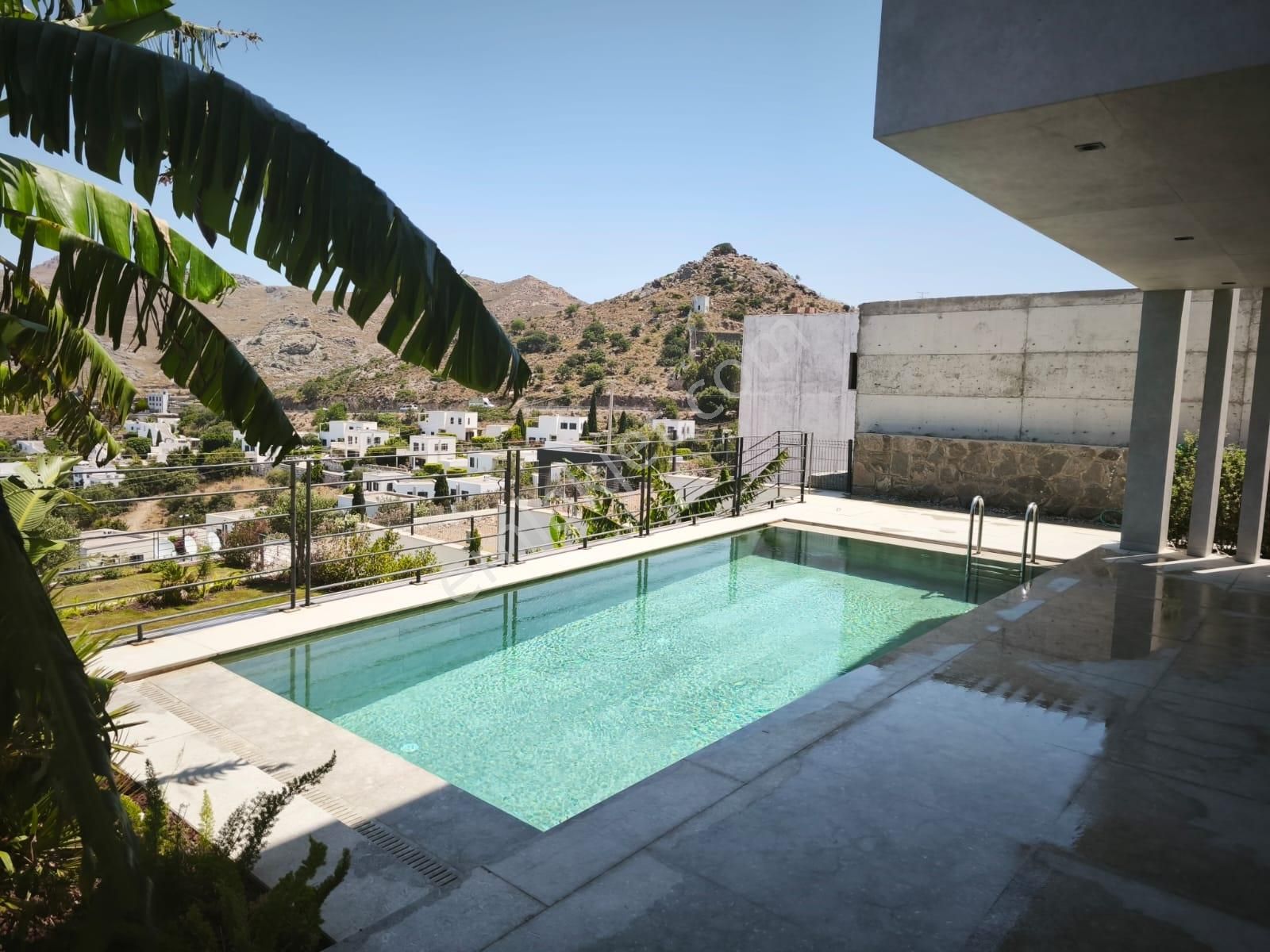 Gümüşlükte 5+1 Lüks Dubleks Satılık Villa - Görsel 26