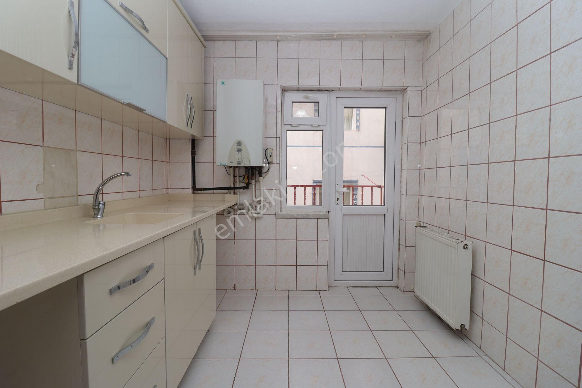 Akif'ten Atakent'te 3+1 Doğu Cephe 14.cadde Yanı Ara Kat Kiralık Daire - Görsel 3