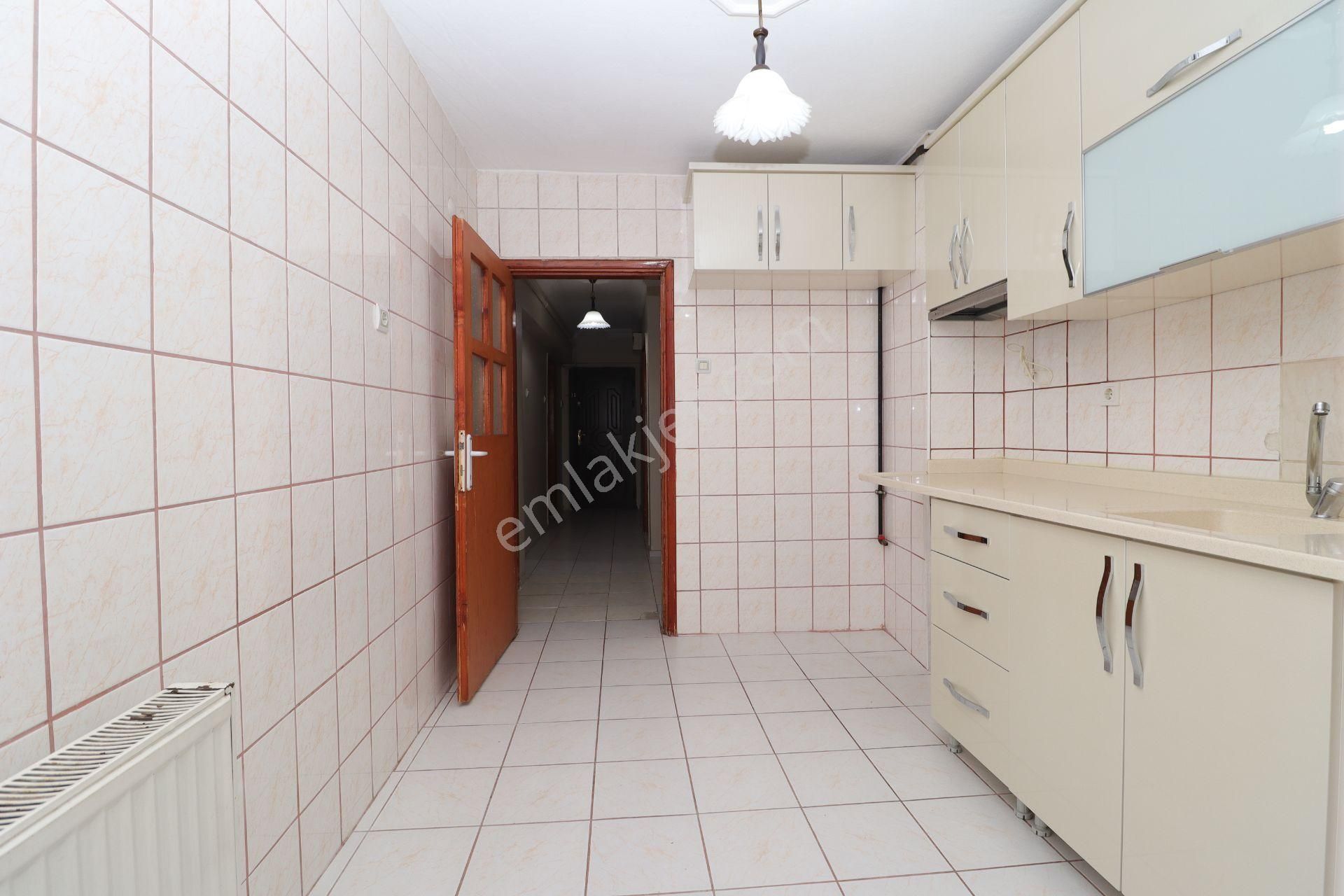 Akif'ten Atakent'te 3+1 Doğu Cephe 14.cadde Yanı Ara Kat Kiralık Daire - Görsel 5