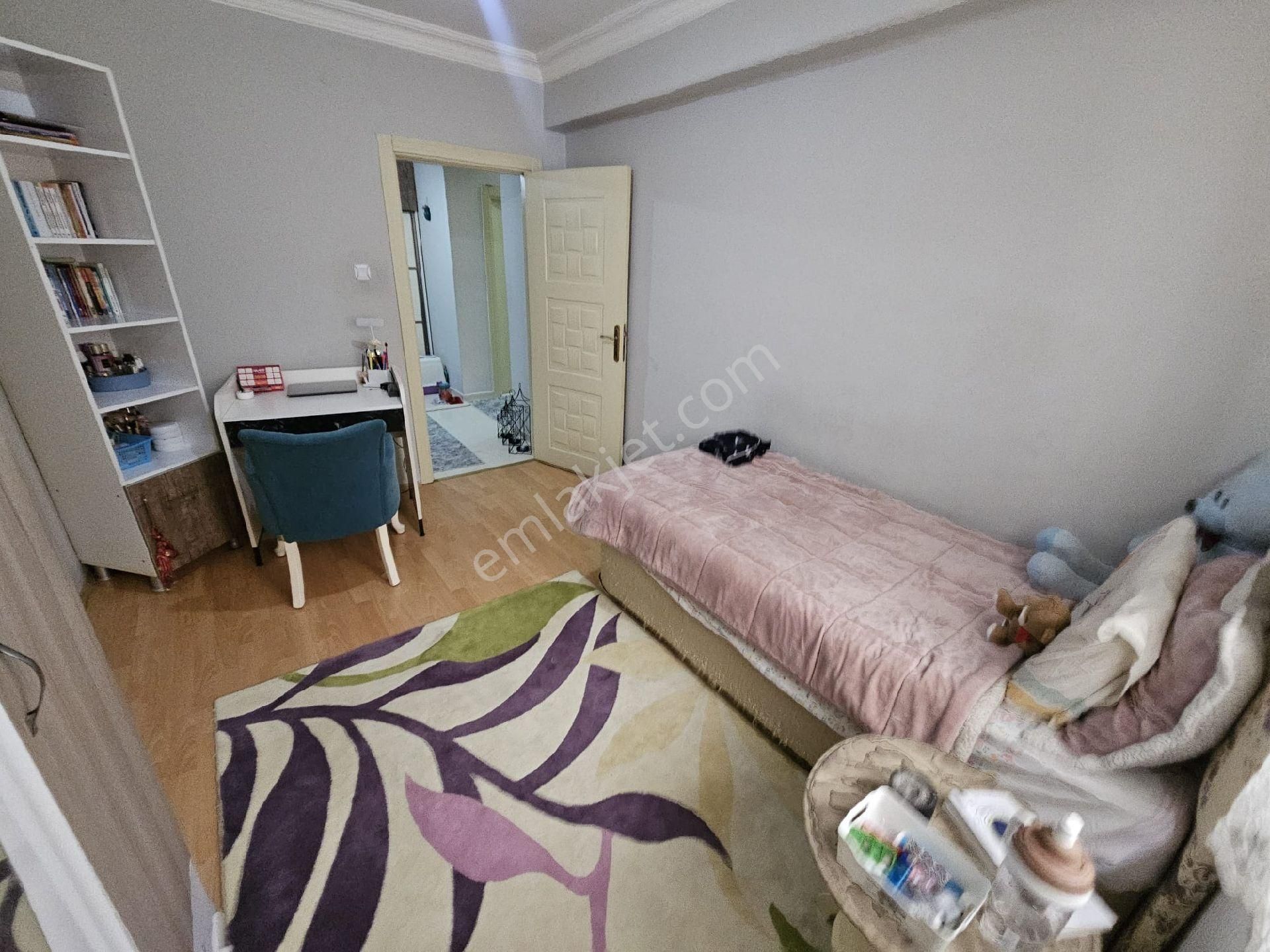 Karapürçekte 4+1 Kat Konumlu Asansörlü Çift Banyo Kilerli Satılık Daire - Görsel 15