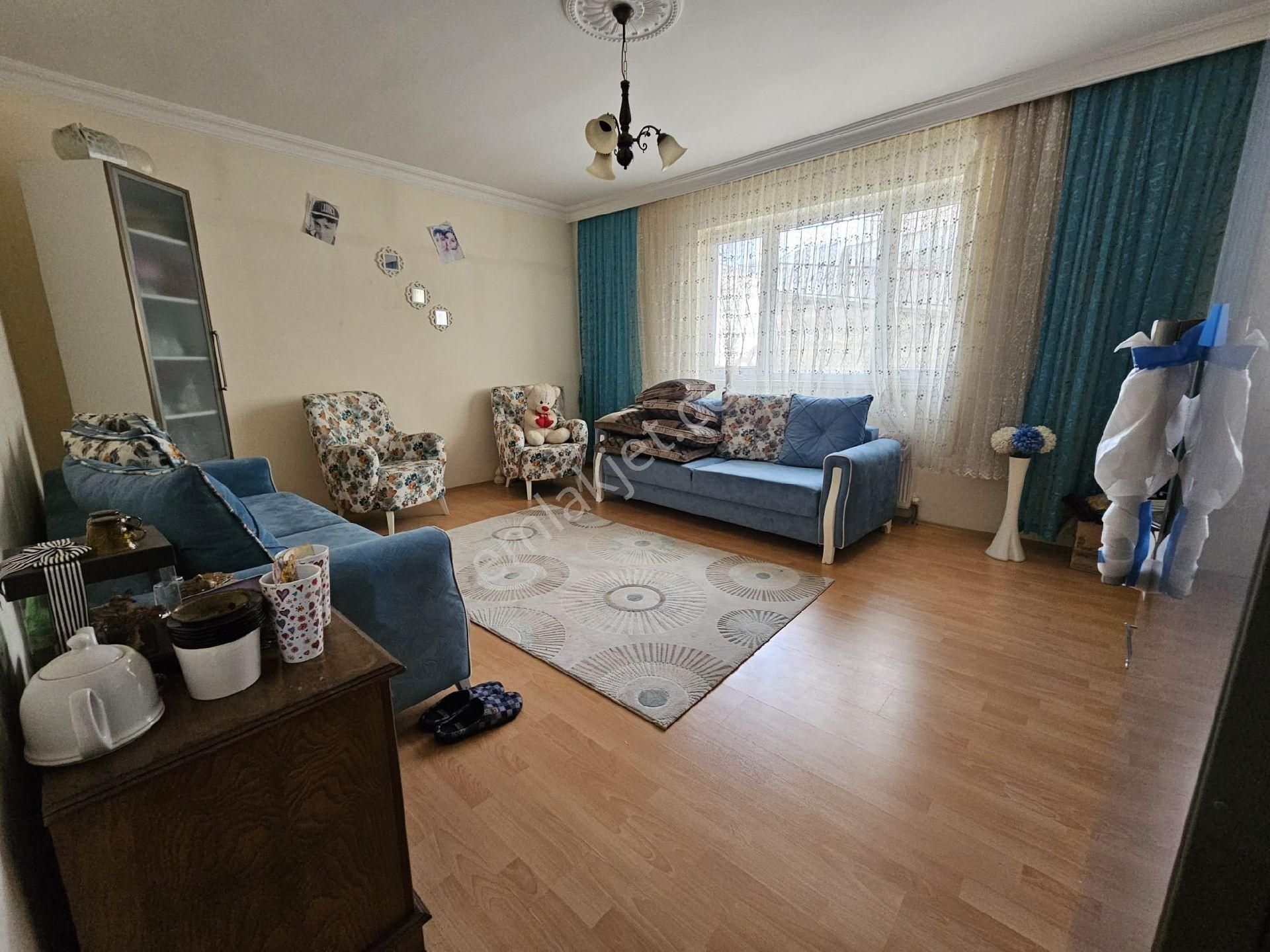 Karapürçekte 4+1 Kat Konumlu Asansörlü Çift Banyo Kilerli Satılık Daire - Görsel 7