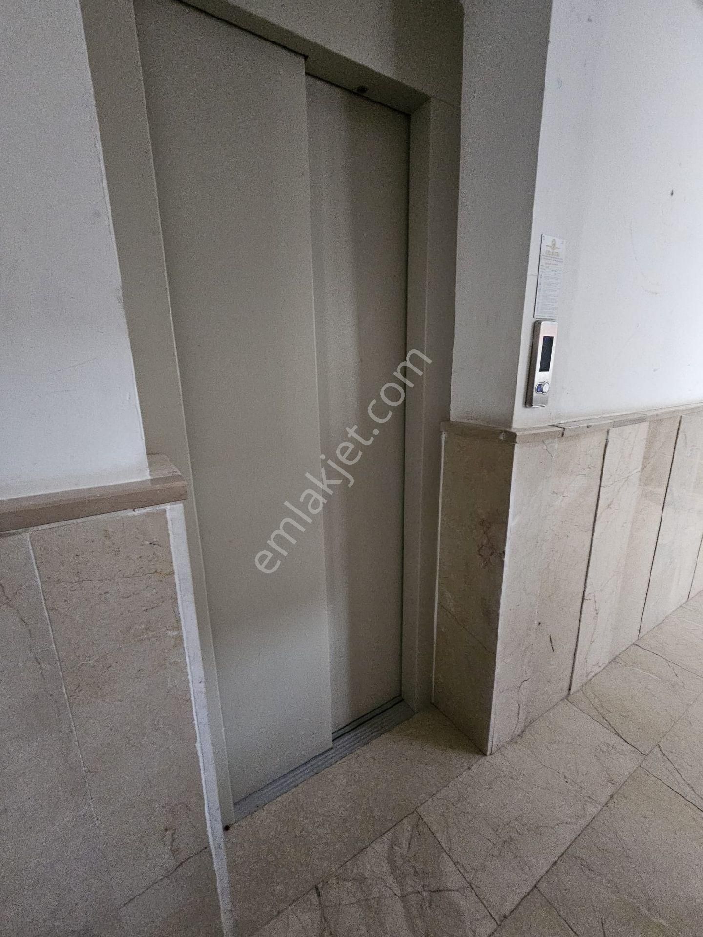 Karapürçekte 4+1 Kat Konumlu Asansörlü Çift Banyo Kilerli Satılık Daire - Görsel 31