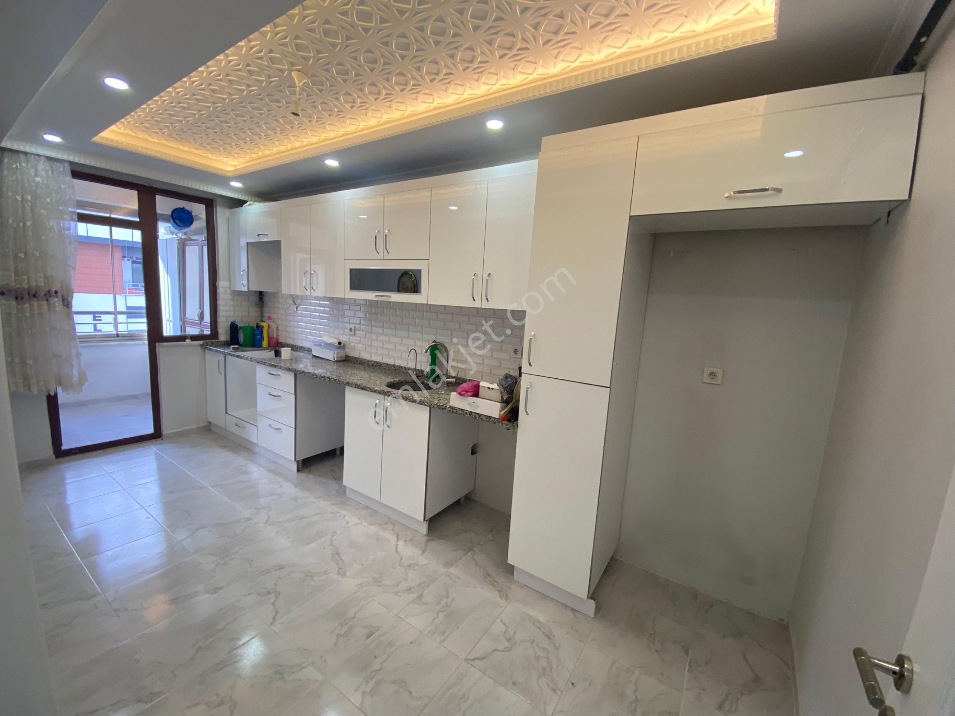Kiralık Arakat 3+1 125m2 Meydan Konumlu - Görsel 12
