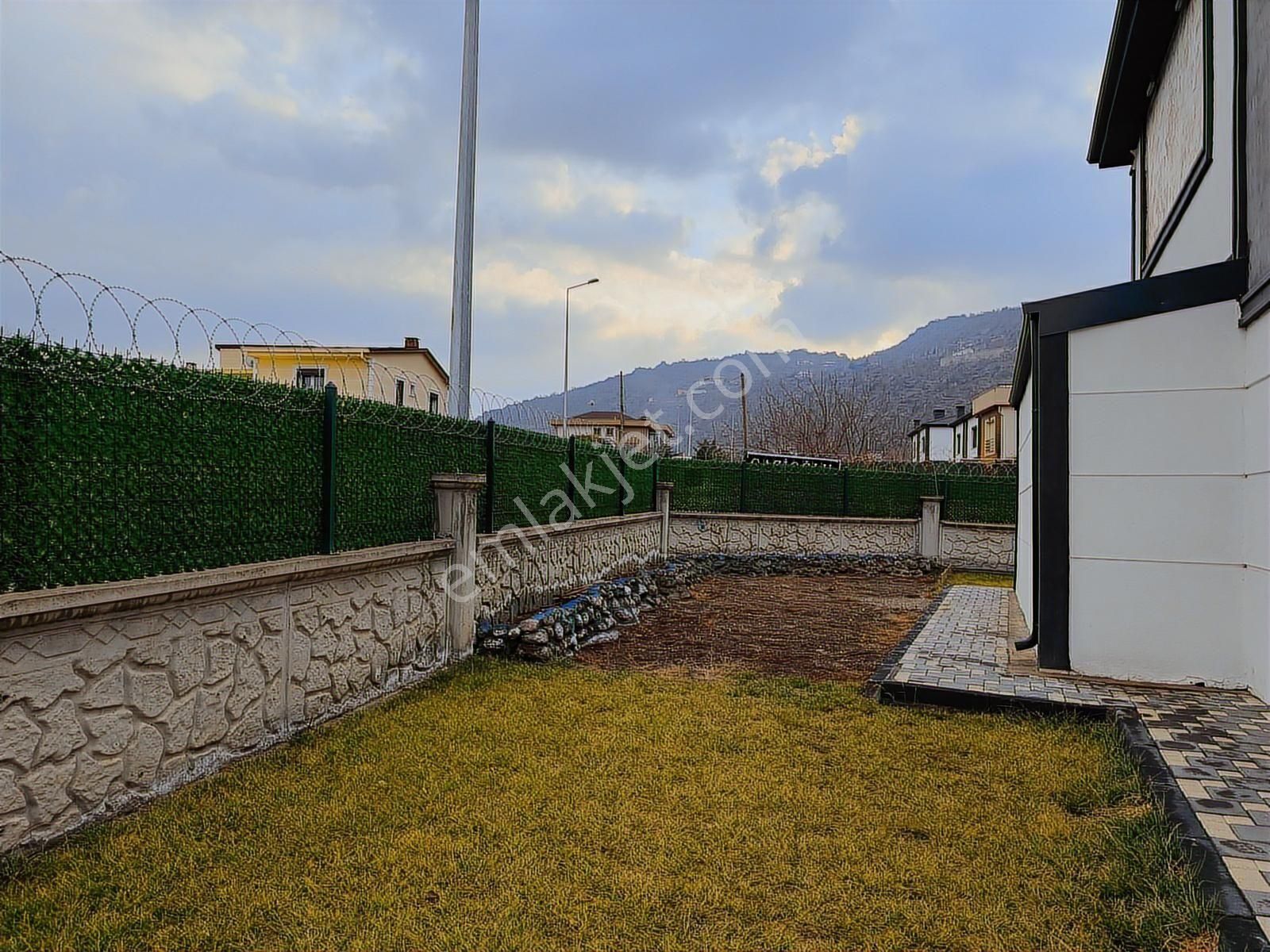 Altınoluk Da Karşıyaka Villaları Köşe Başı 5+1 Kiralık Villa - Görsel 10