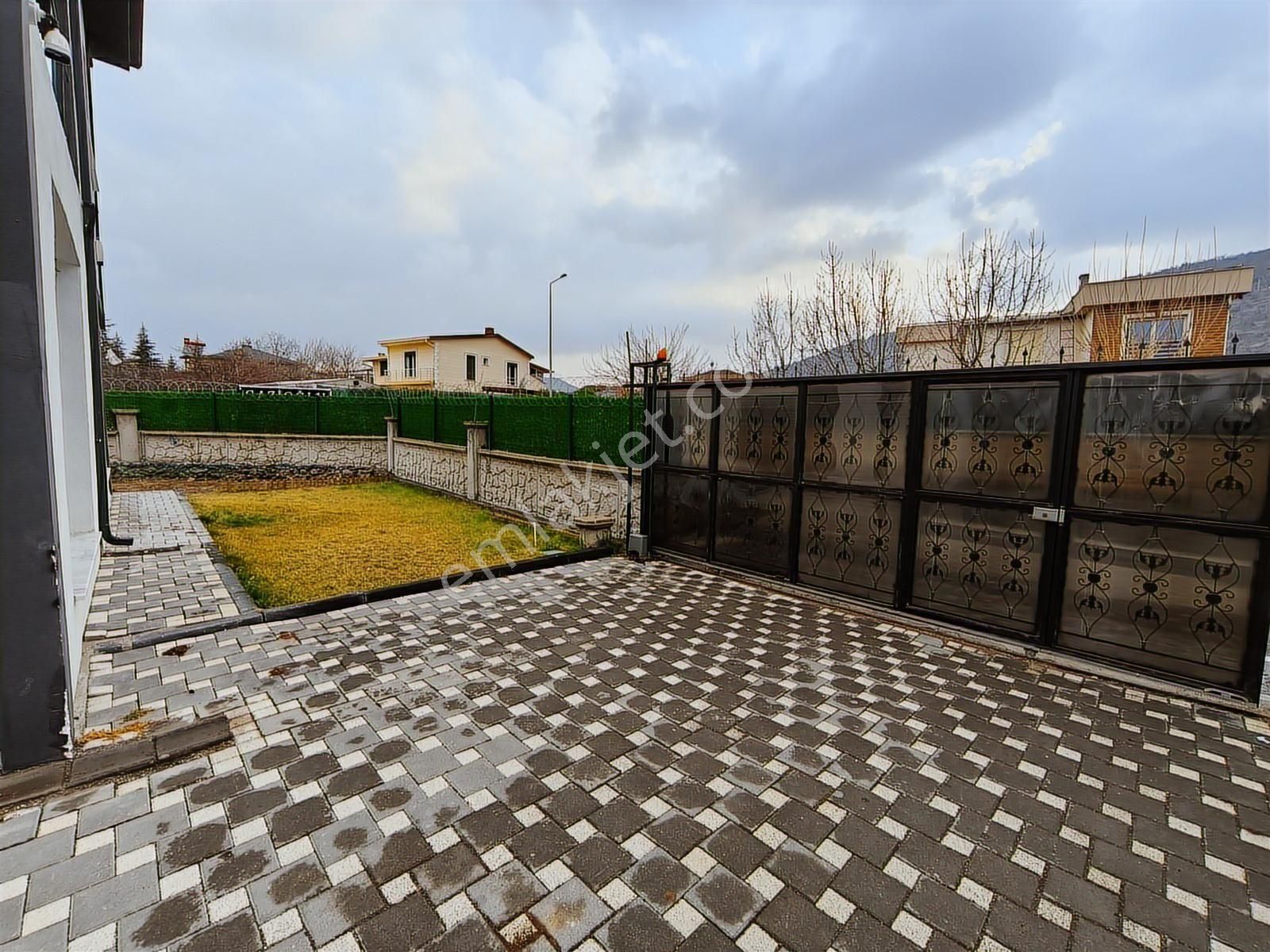 Altınoluk Da Karşıyaka Villaları Köşe Başı 5+1 Kiralık Villa - Görsel 32