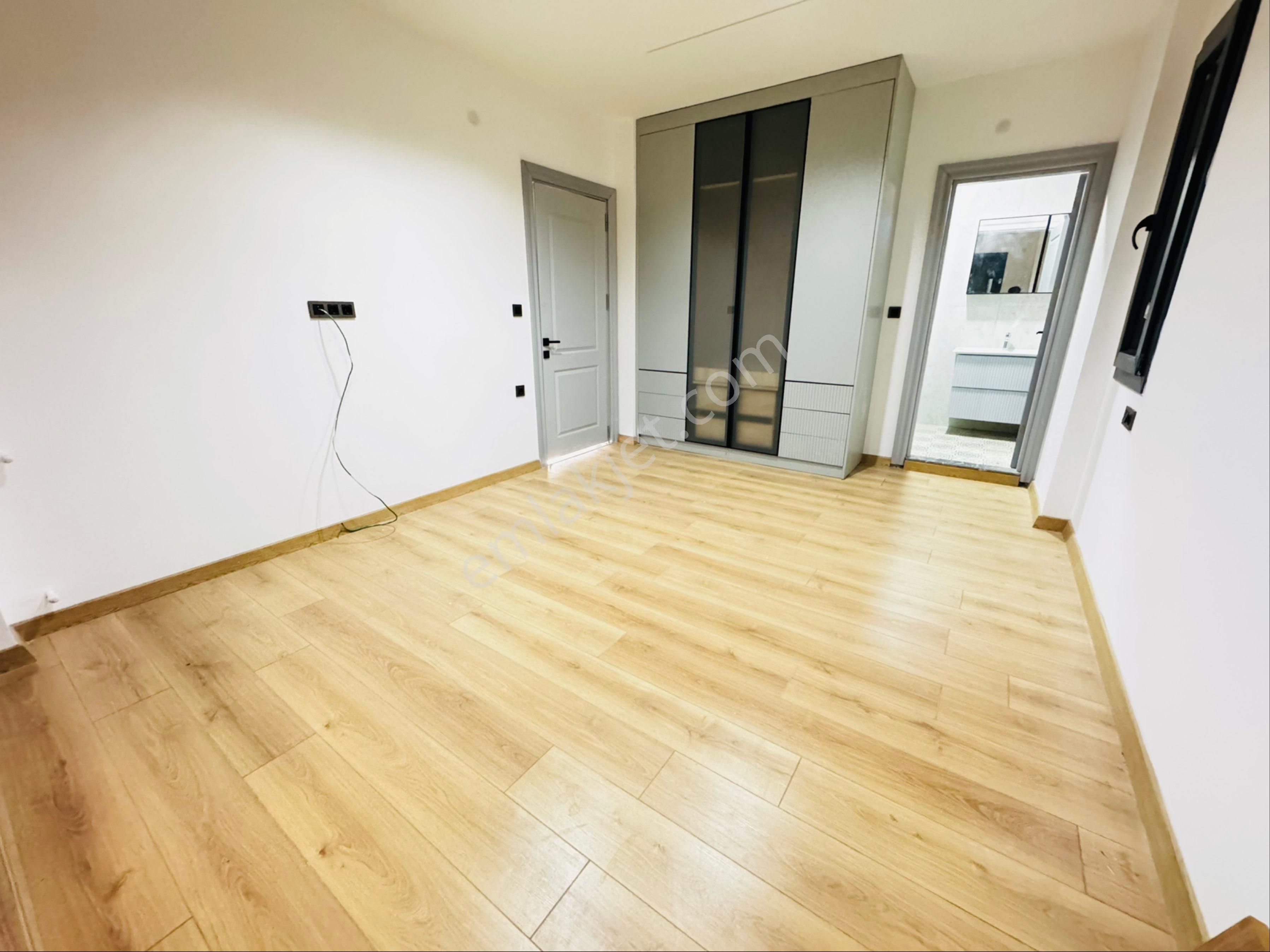 Ak Merkeze Çift Banyolu 3 + 1 Müstakil Havuzu Villa - Görsel 27