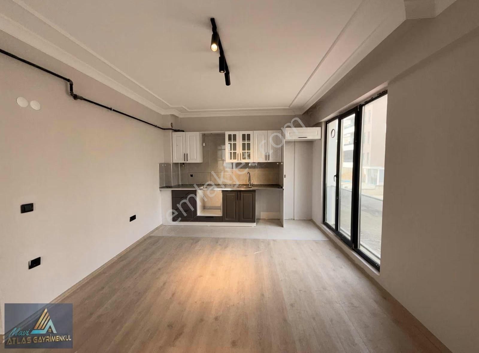 Tramvaya Sahile Yürüme Mesafesinde Lüks 1+1 Daire - Görsel 11