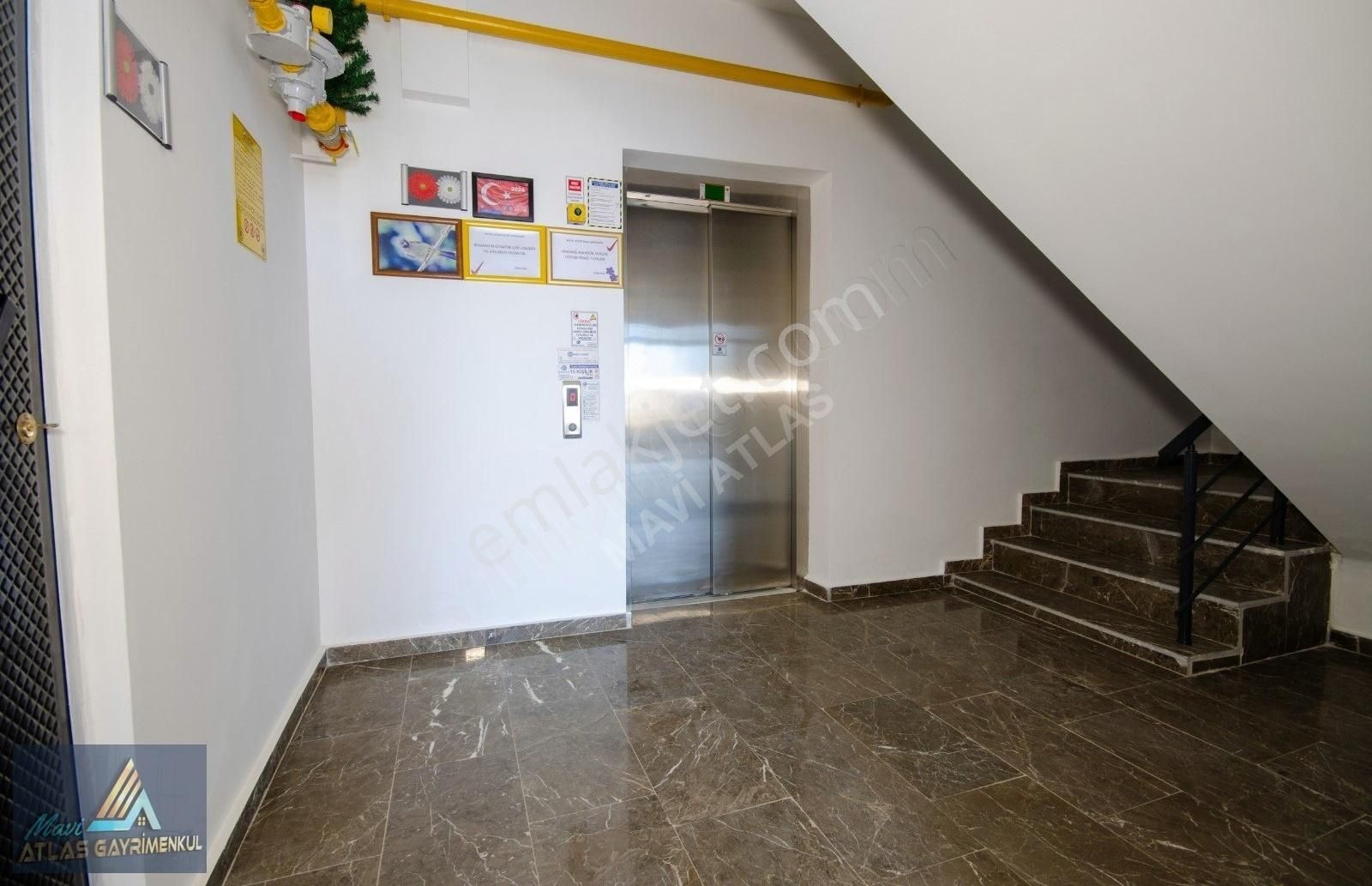 Mavi Atlastan Körfez De Deniz Manzaralı Satılık 1+1 Daireler - Görsel 11