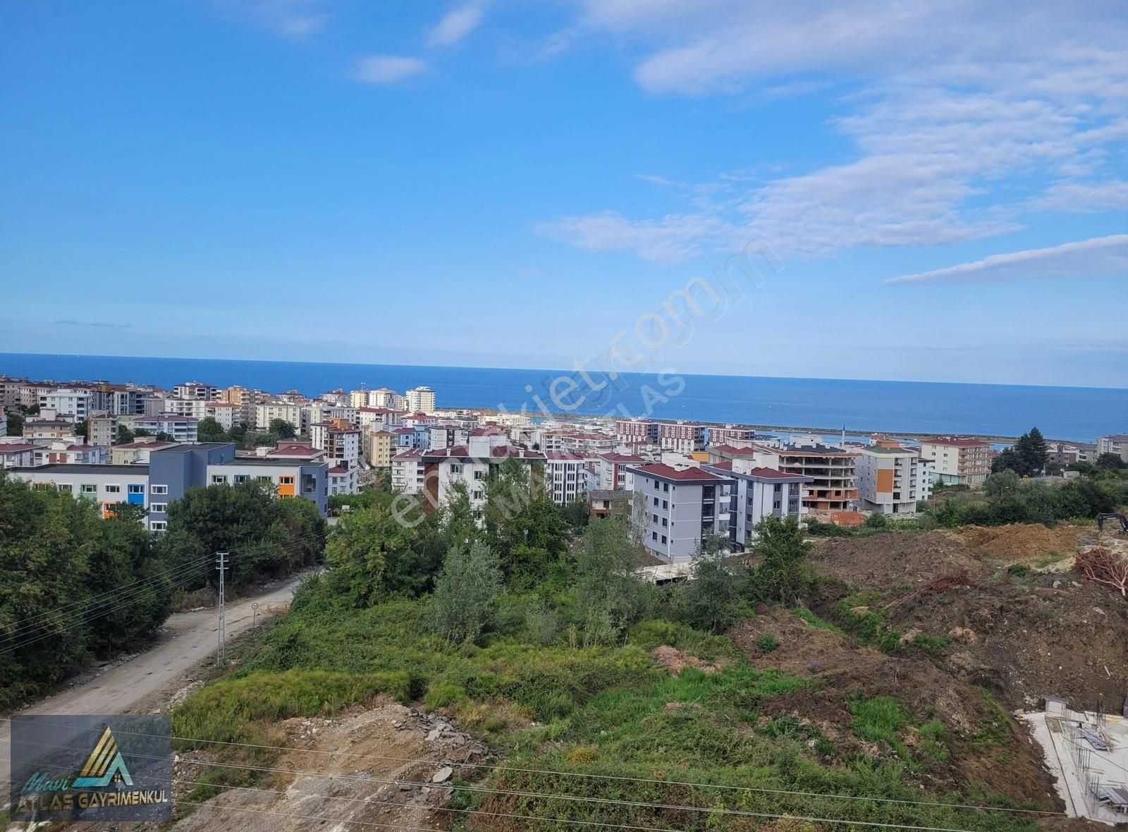 Mavi Atlastan Körfez De Deniz Manzaralı Satılık 1+1 Daireler