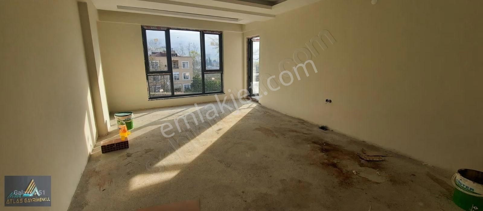 Mavi Atlas Gayrimenkulden Satılık 3+1 Lüks Daire