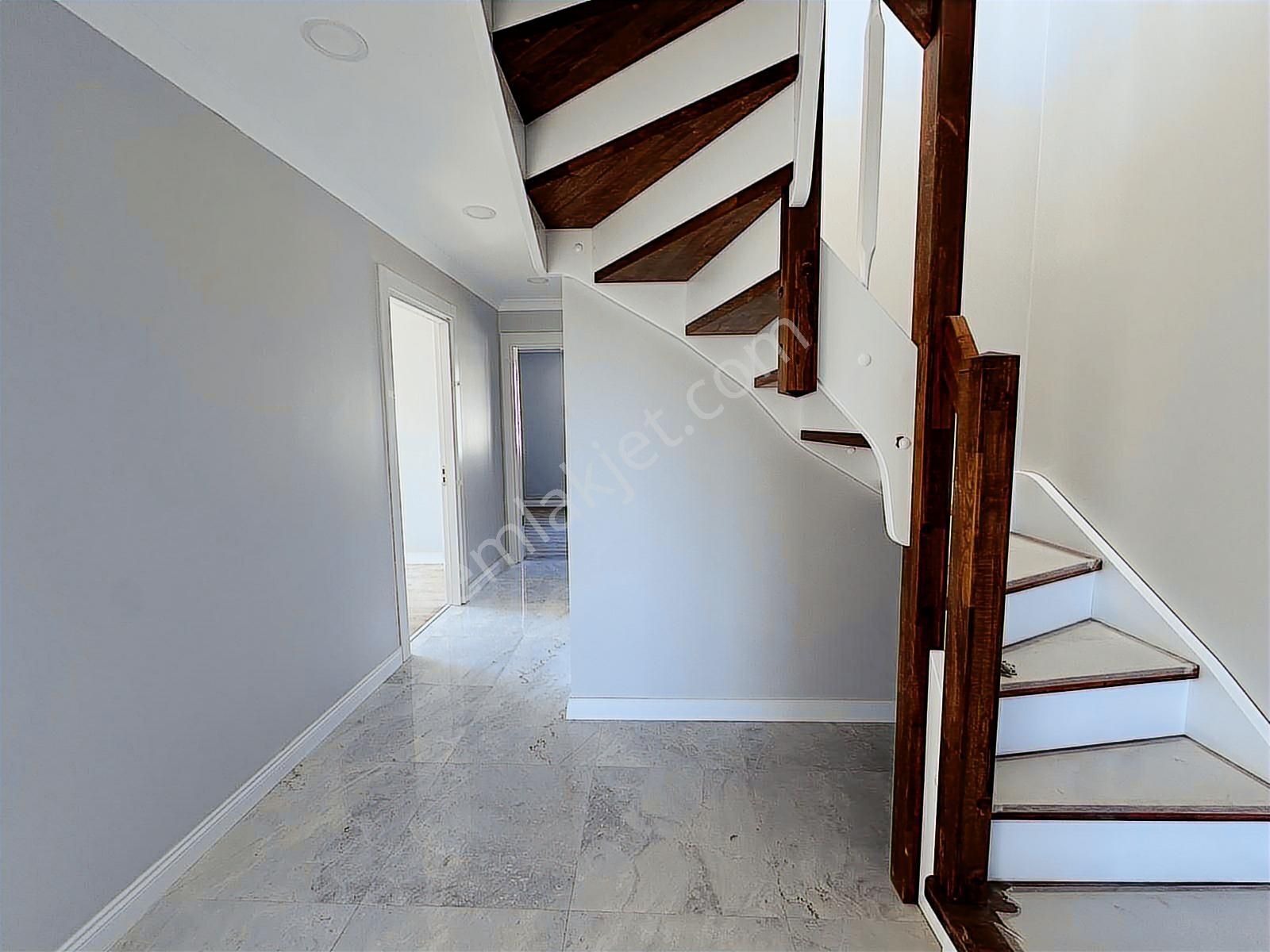 Bahçelievler Çalışlar'da Sıfır 250 M² 5+2 Lüks Dubleks Daire - Görsel 19