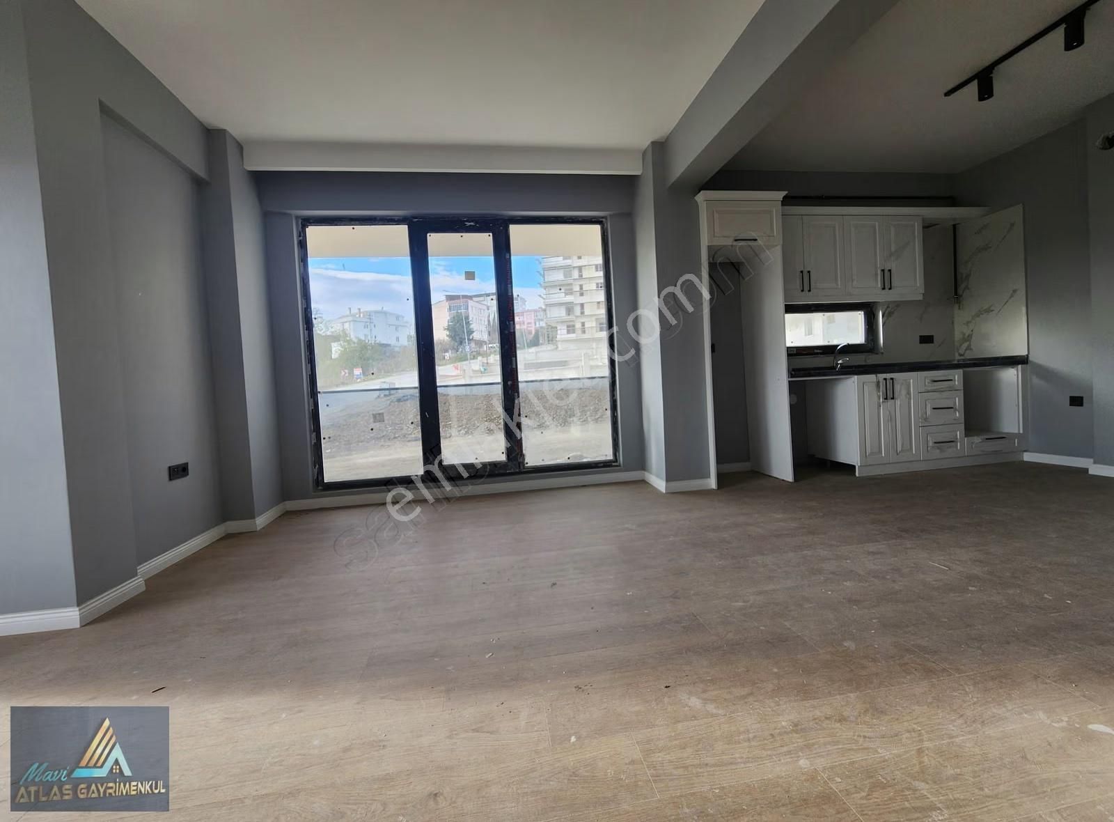 Mavi Atlas'tan Ulaşıma&denize Yakın 2+1 Daire