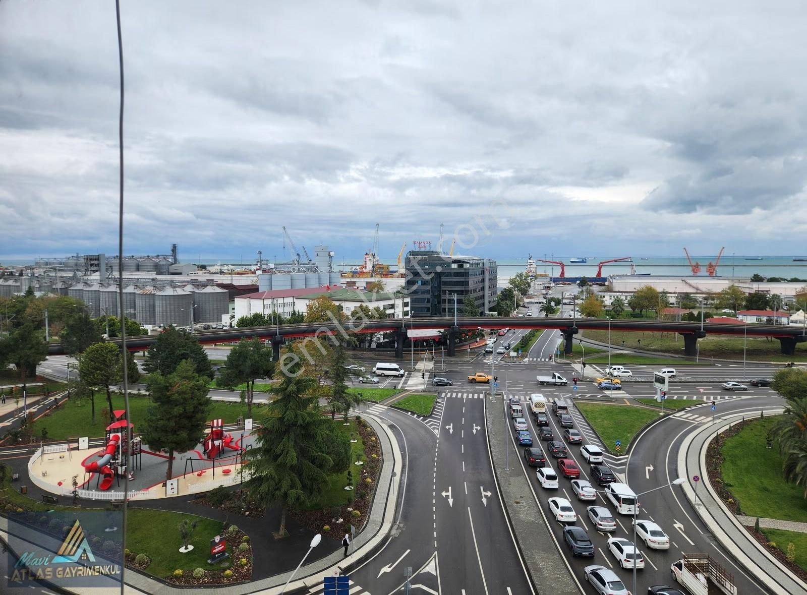 Mavi Atlas'tan 100. Yıl Bulvarı Gençlik Parkın'da 220 M2 Ofis