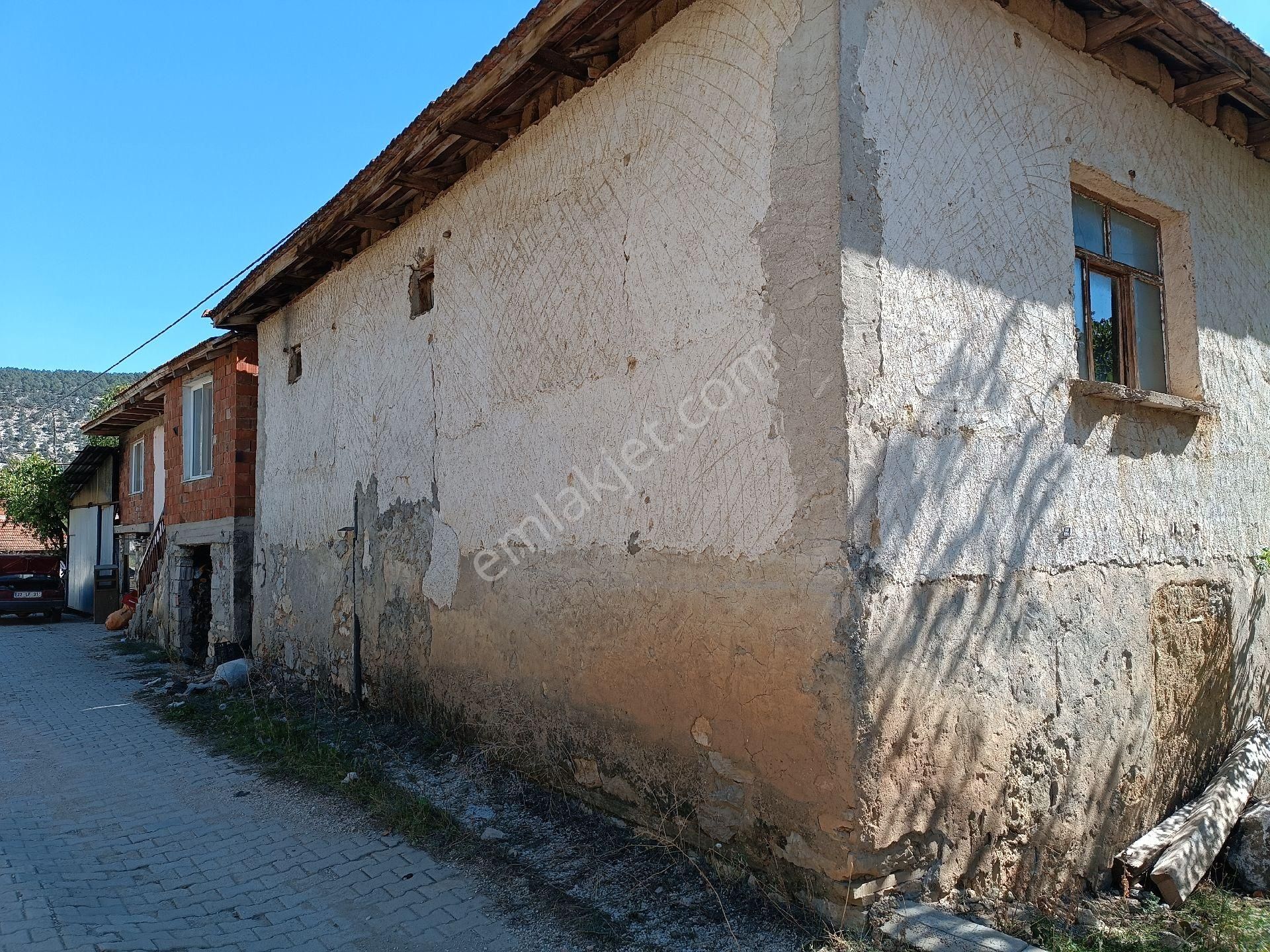 Wisrem Burdur'dan Satılık Köy Evi