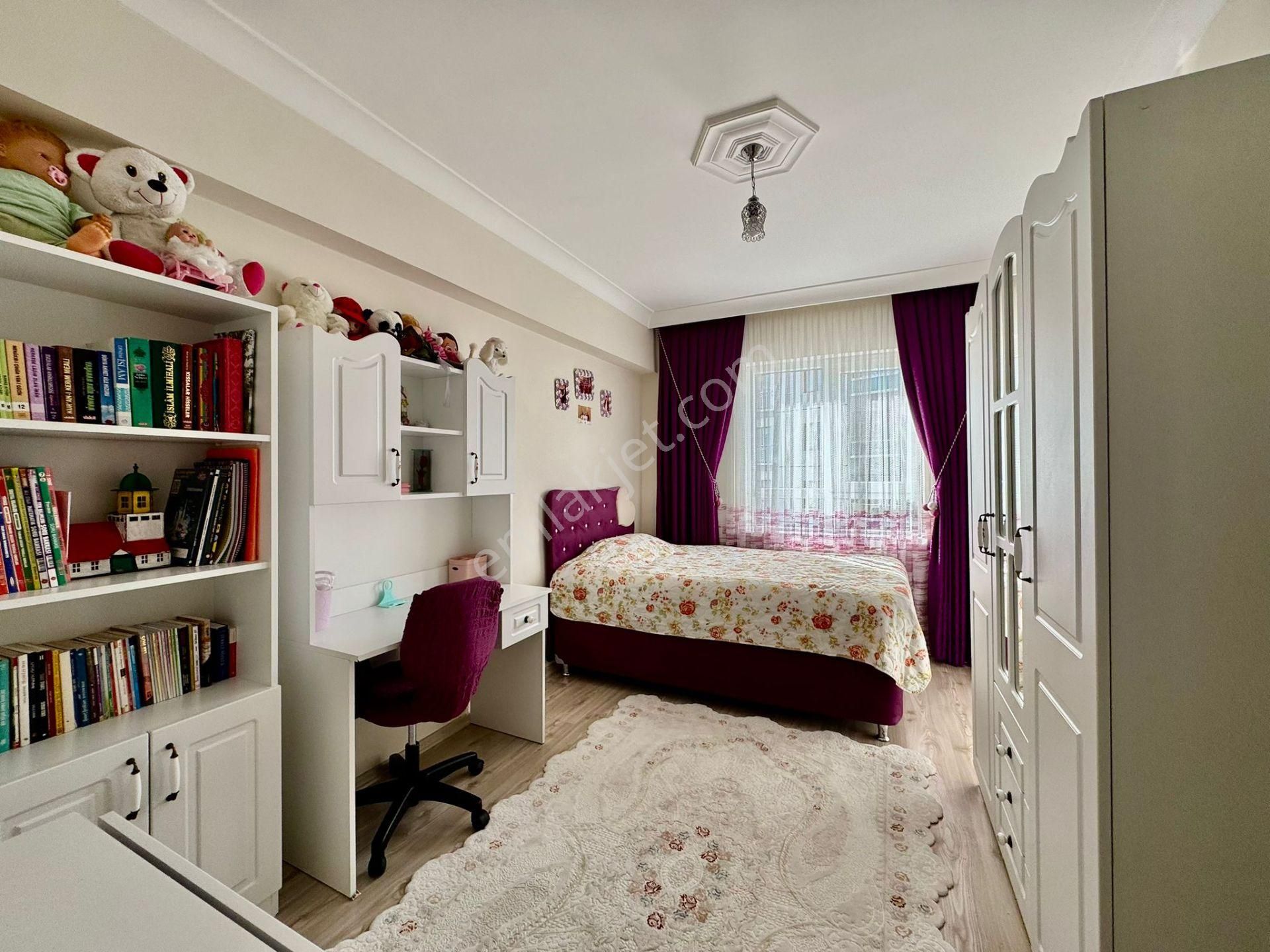 Kalecik Emlak'tan E.banyolu Full Yapılı Merkezi Sistem Kat Sitede 4+1 - Görsel 10