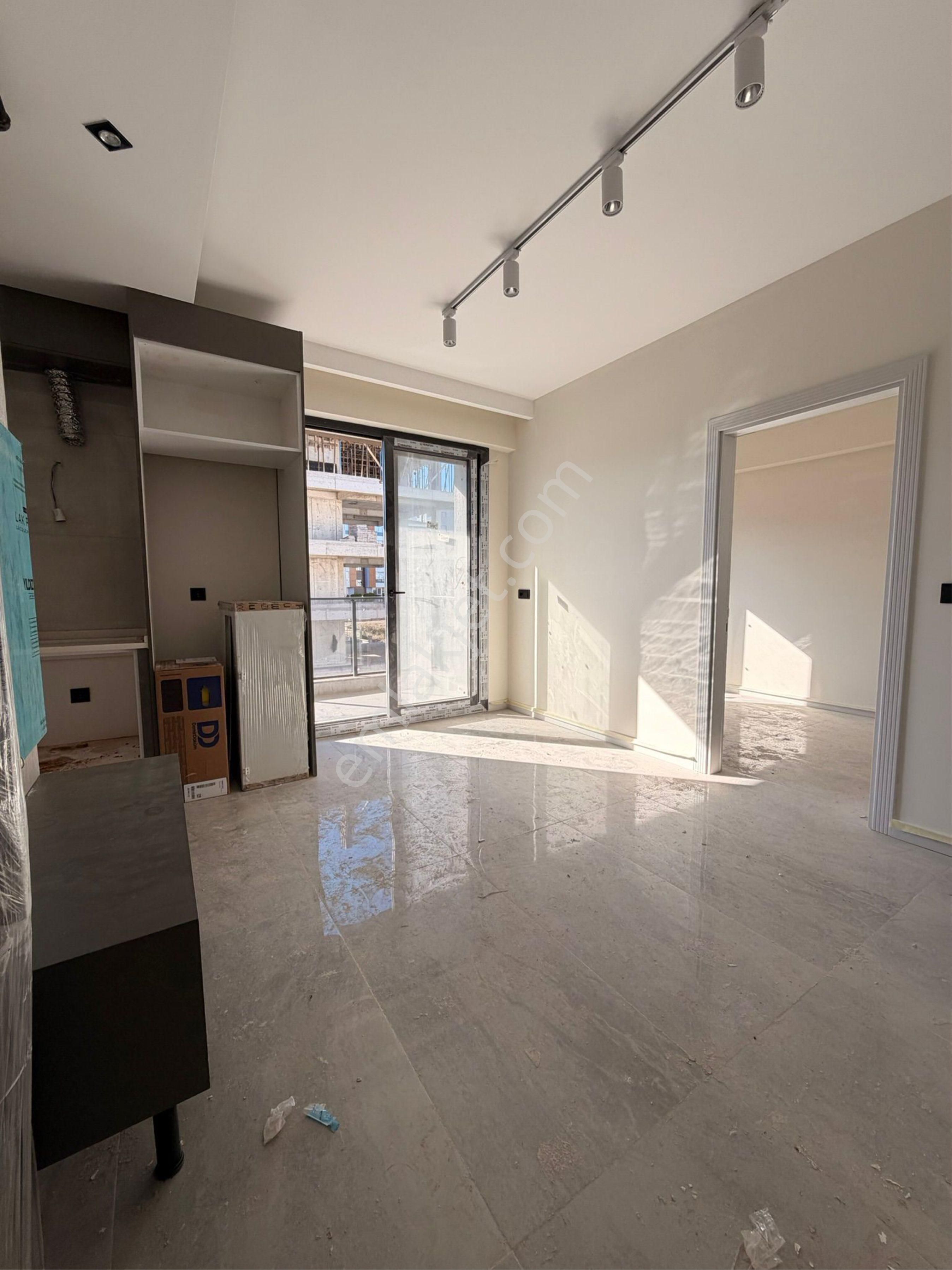 Karahasanlıda Arakat Asansörlü Balkonlu Şehir Hastane Yakını 1+1 Apart Satılık - Görsel 6