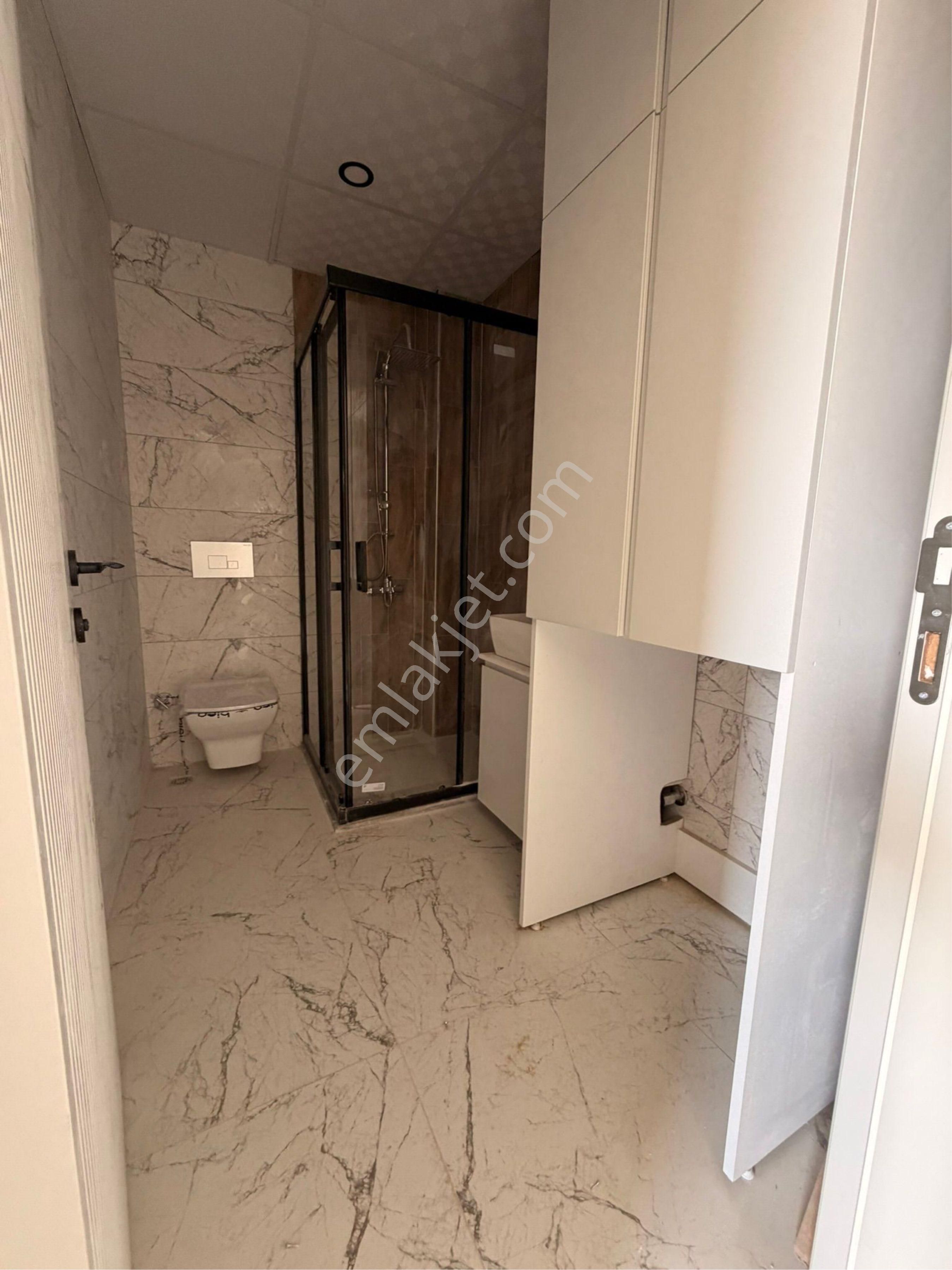 Karahasanlıda Arakat Asansörlü Balkonlu Şehir Hastane Yakını 1+1 Apart Satılık - Görsel 12