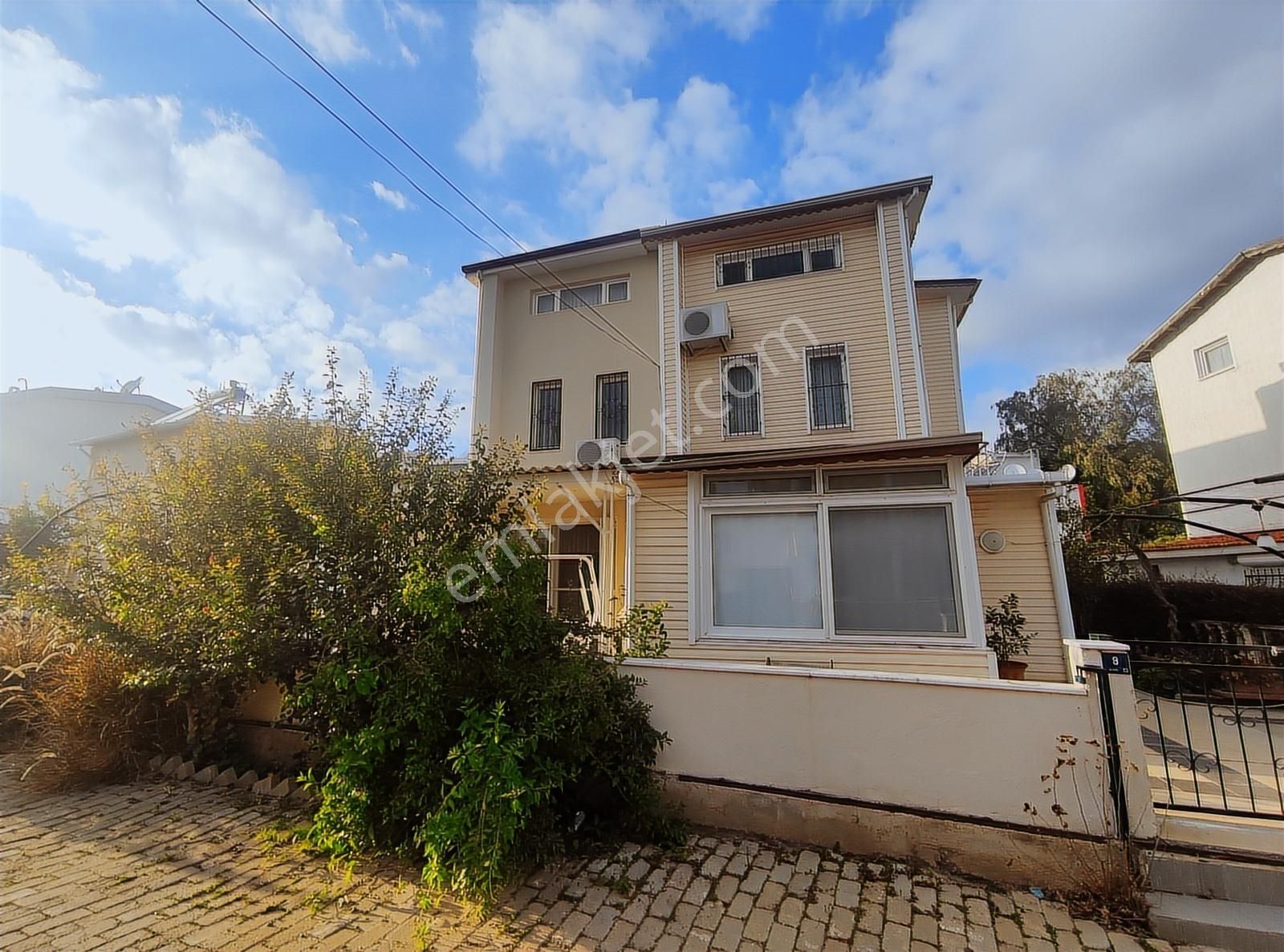 Altınkum Mah'nde Yeşilkent Sit Denize 300m Bitişik Nizam Villa - Görsel 12