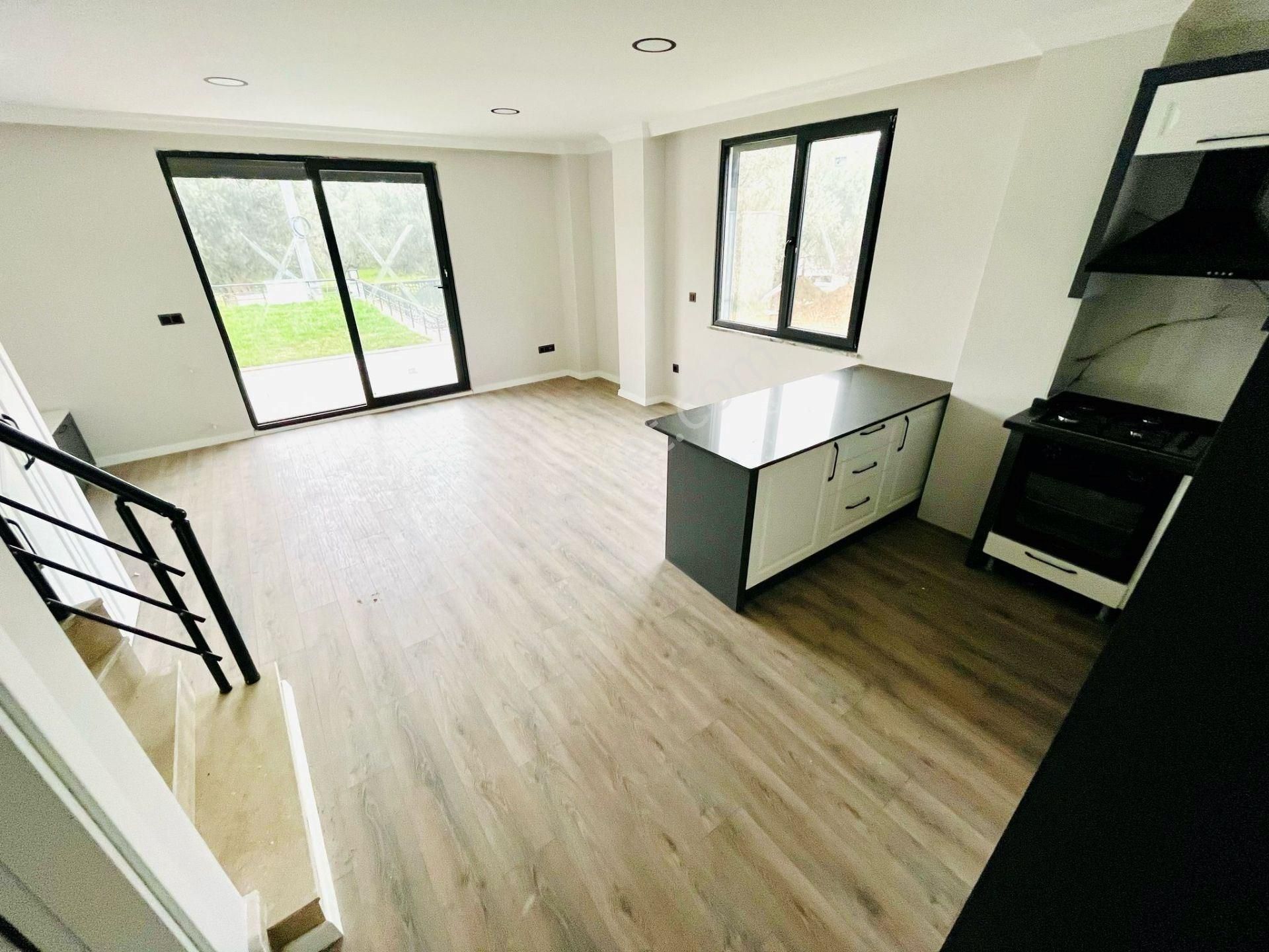Yükselden Gürede Huzur Ve Sağlık Dolu Konumda 4+1 Lüks Villa - Görsel 31