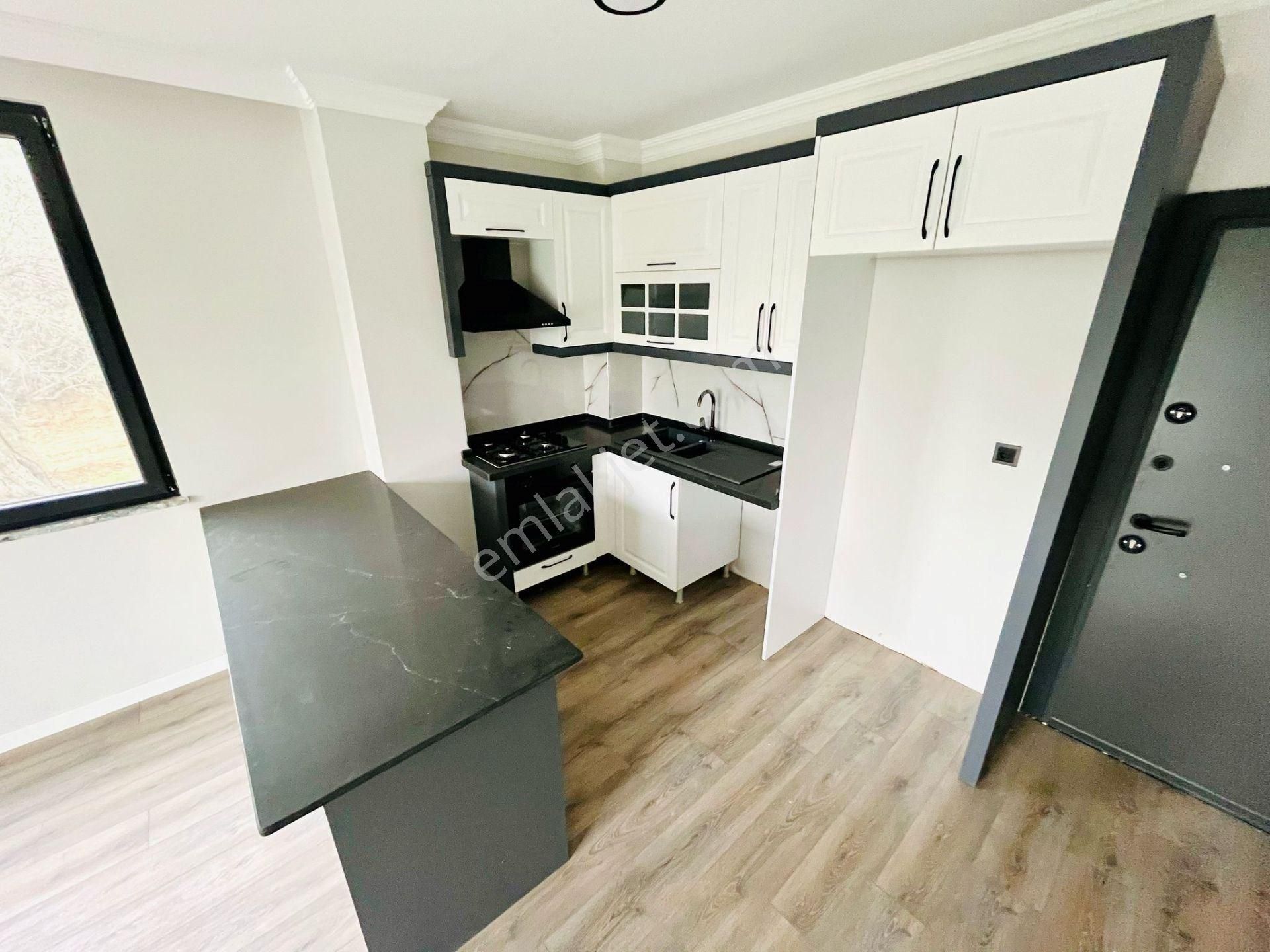 Yükselden Gürede Huzur Ve Sağlık Dolu Konumda 4+1 Lüks Villa - Görsel 8