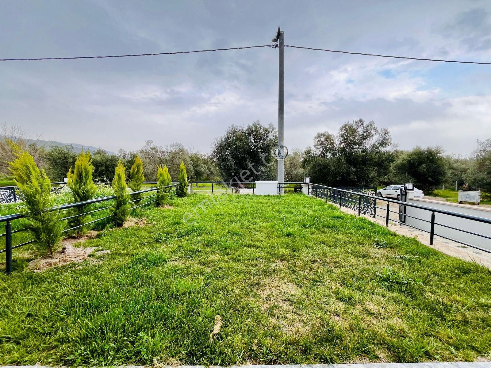 Yükselden Gürede Huzur Ve Sağlık Dolu Konumda 4+1 Lüks Villa - Görsel 13