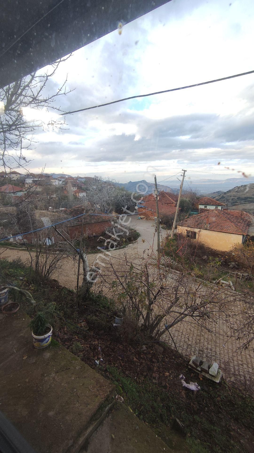 Salihli Yağmurlar Mahallesi'nde Satılık Köy Evi Ve Zeytinlik - Görsel 2