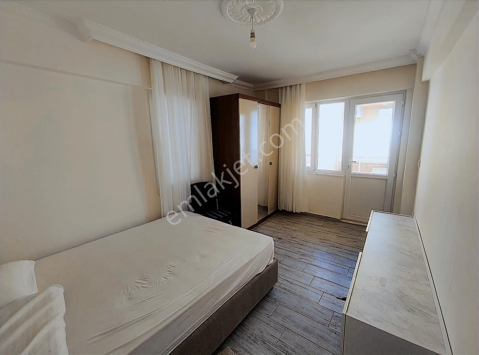 Çamlık Mah'nde İçi Komple Yenilenmiş 3+1 Ayrı Mutfaklı Dubleks - Görsel 8