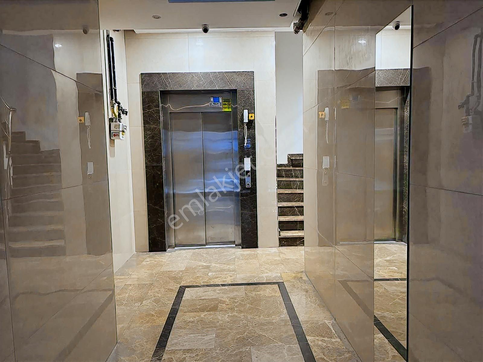 Bakırköy De 2020 Yapımı 20m2 Teraslı 160m2 5+1 Asansörlü - Görsel 17