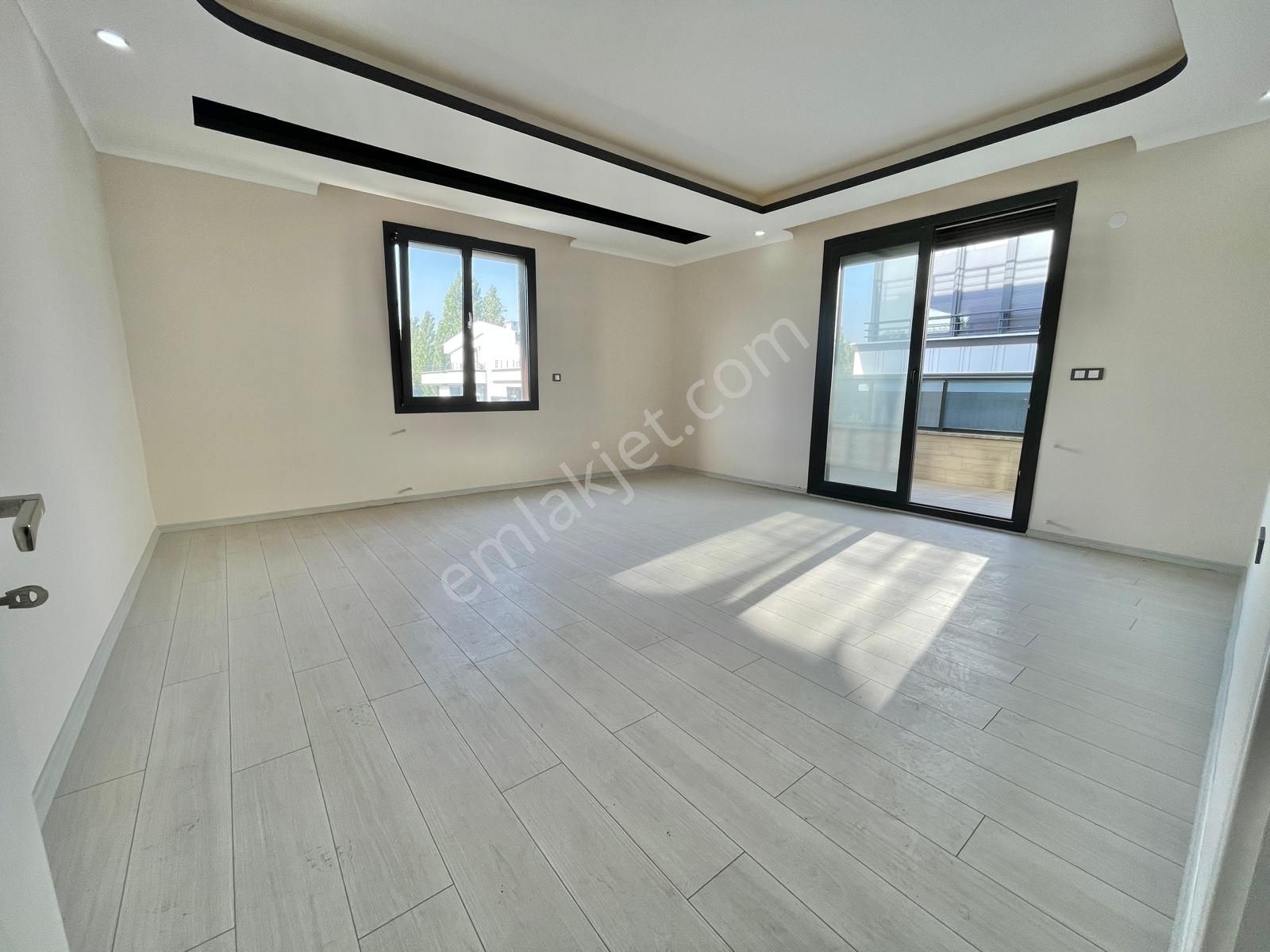 Berkay Demirel'den İkizçayda Teras Manzaralı Sıfır 4+1 Daire - Görsel 18