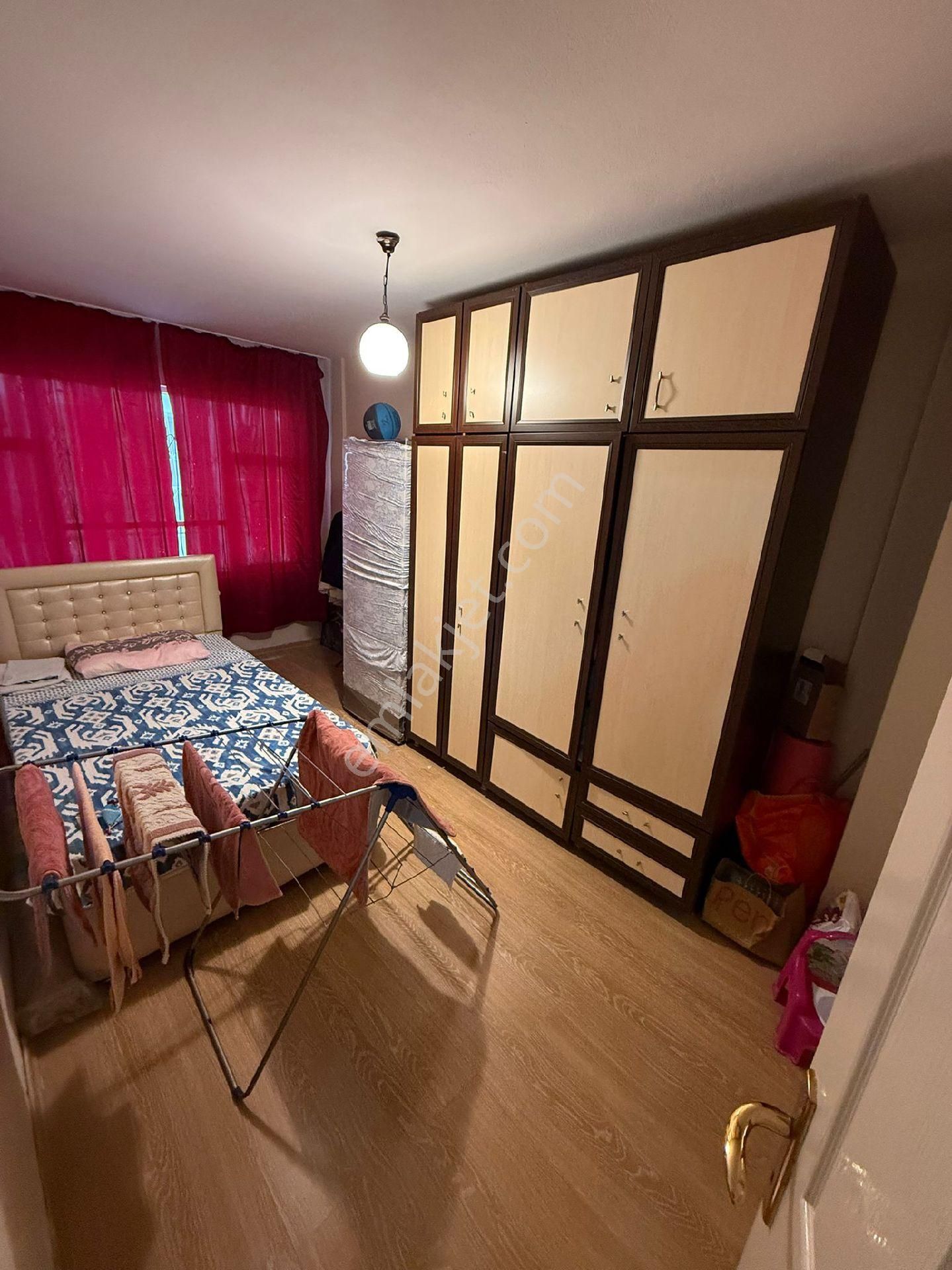 Toros Mahallesi Buhara Okulu Dibi 2+1 Eşyalı Yüksek Giriş Apartman Dairesi Hasarsız - Görsel 8