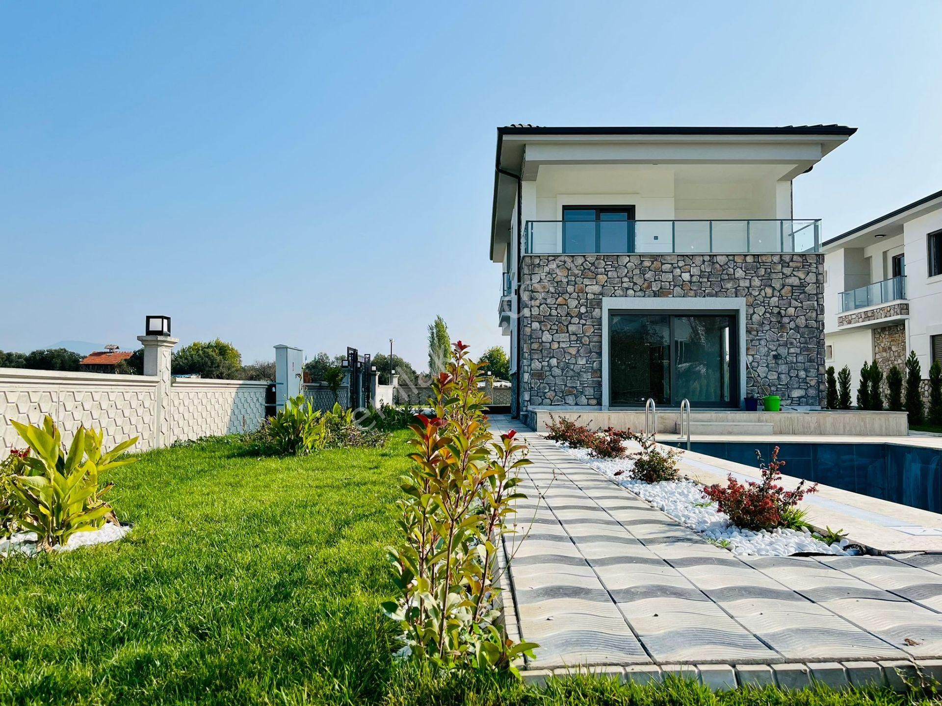 Yükselden Akçayda 600 M2 Tam Bağımsız Arsa Havuzlu 3+1 Villa - Görsel 35