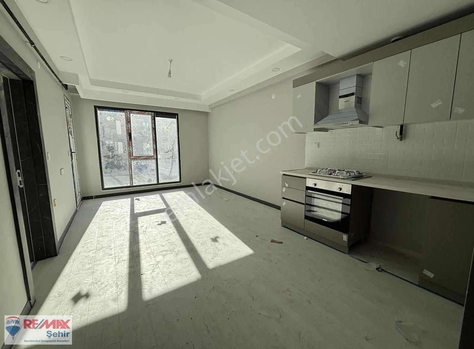 Remax Şehir'den Akyol Premium Lounge 1+1 Havuz Cepheli Daire - Görsel 4