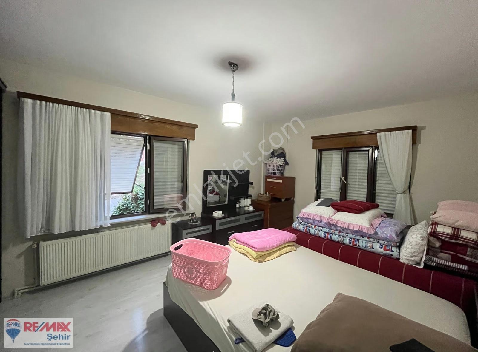 Re/max Şehir'den Yalova Merkez'de Satılık Villa - Görsel 21
