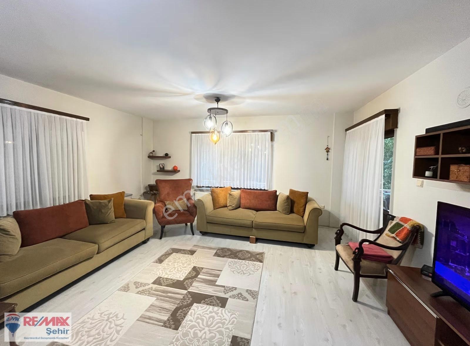 Re/max Şehir'den Yalova Merkez'de Satılık Villa - Görsel 2